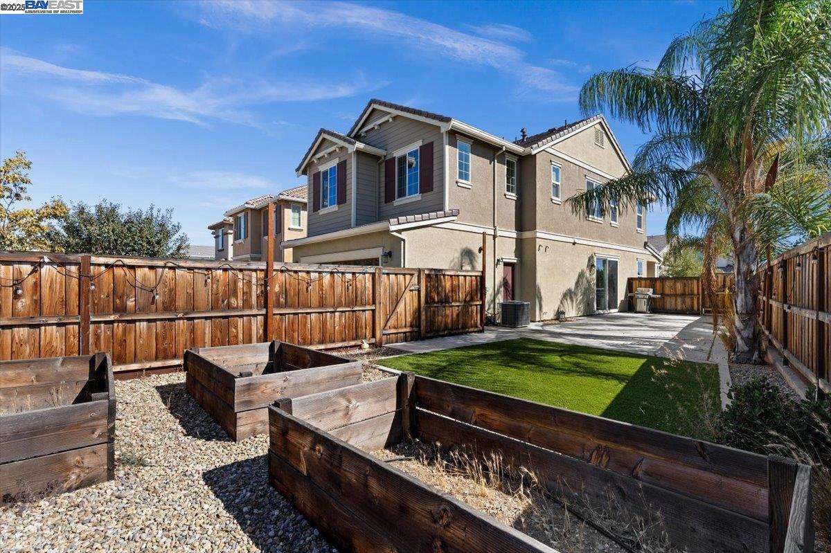 Detail Gallery Image 33 of 45 For 4384 Lennox Ln, Tracy,  CA 95377 - 3 Beds | 2/1 Baths