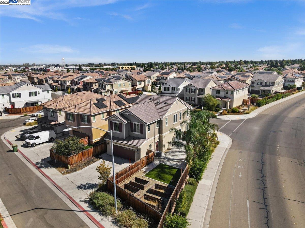 Detail Gallery Image 38 of 45 For 4384 Lennox Ln, Tracy,  CA 95377 - 3 Beds | 2/1 Baths