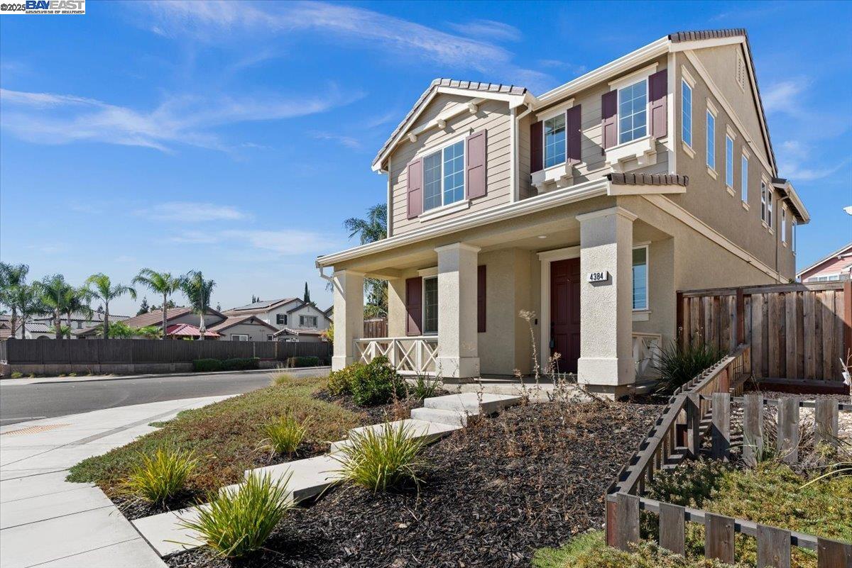 Detail Gallery Image 5 of 45 For 4384 Lennox Ln, Tracy,  CA 95377 - 3 Beds | 2/1 Baths