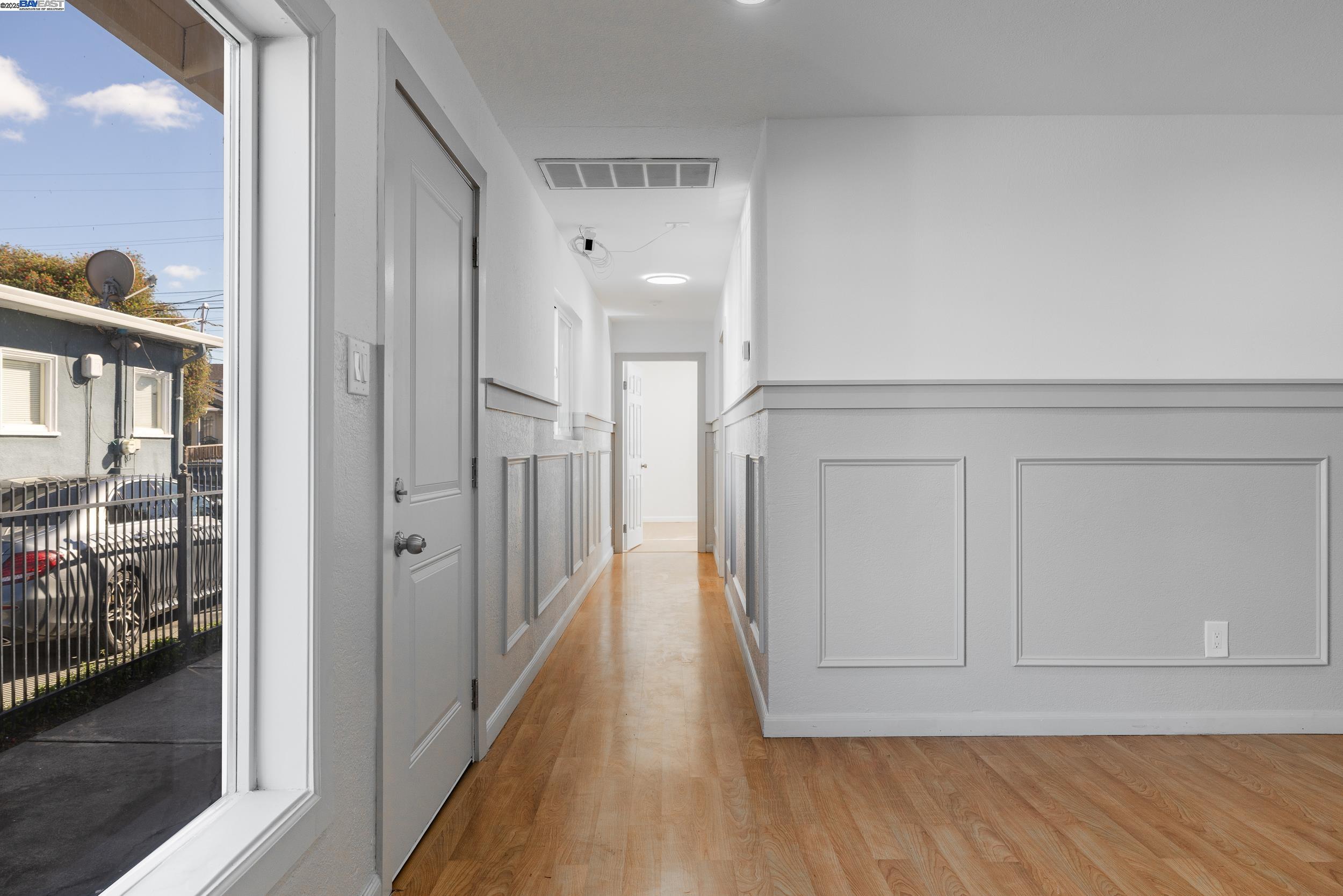 Detail Gallery Image 21 of 32 For 1127 60th Ave, Oakland,  CA 94621 - 4 Beds | 2 Baths