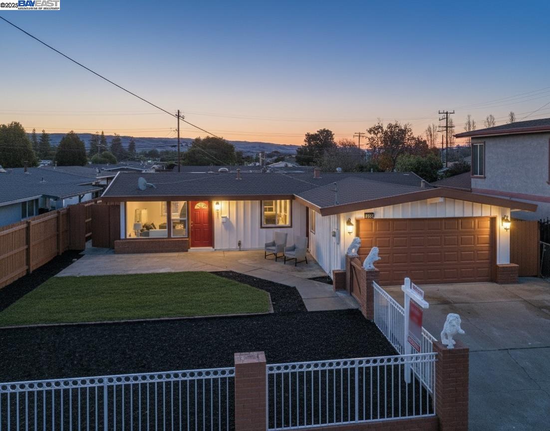 Detail Gallery Image 2 of 46 For 27480 Calaroga Ave, Hayward,  CA 94545 - 3 Beds | 2 Baths