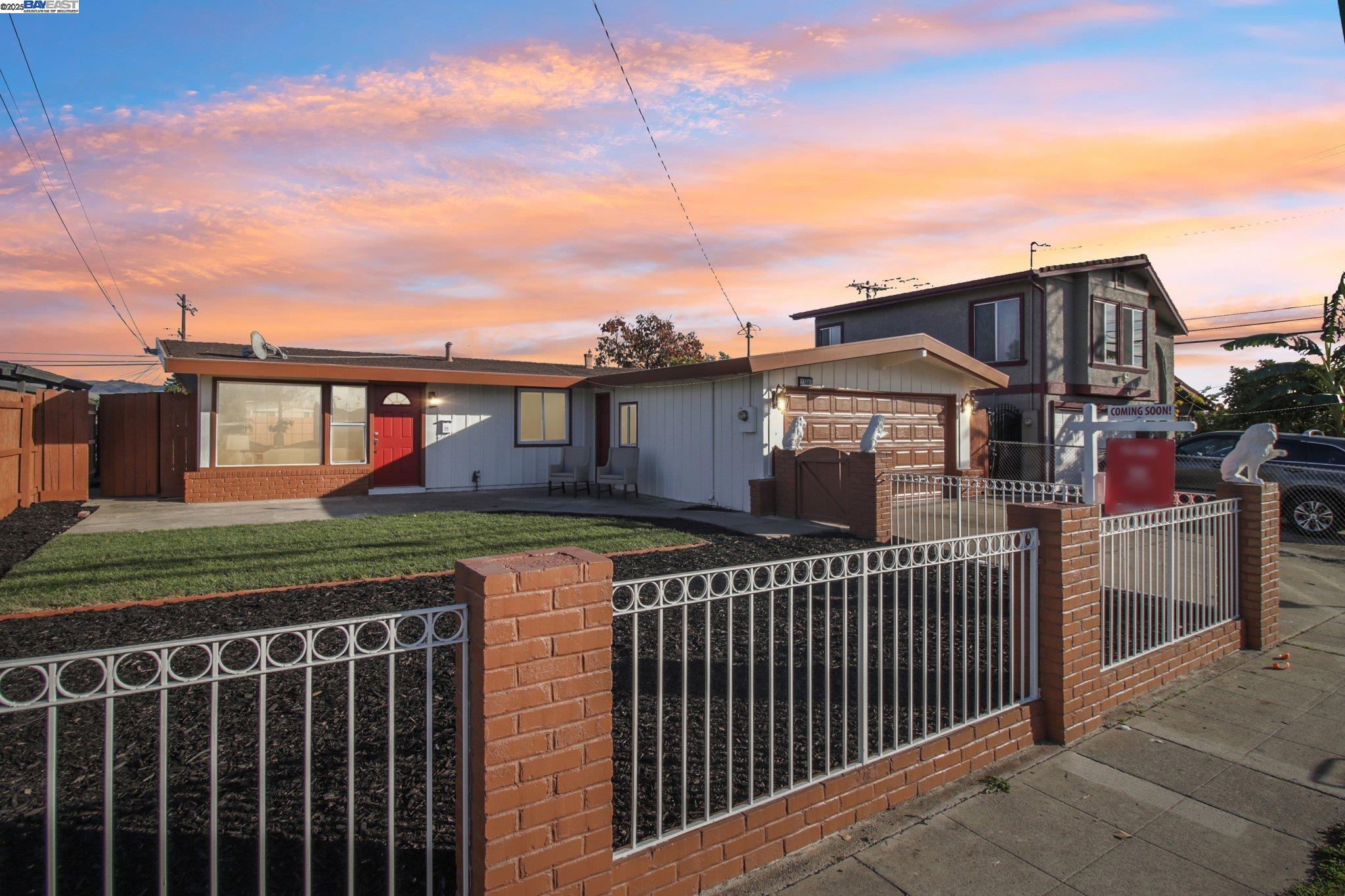 Detail Gallery Image 4 of 46 For 27480 Calaroga Ave, Hayward,  CA 94545 - 3 Beds | 2 Baths