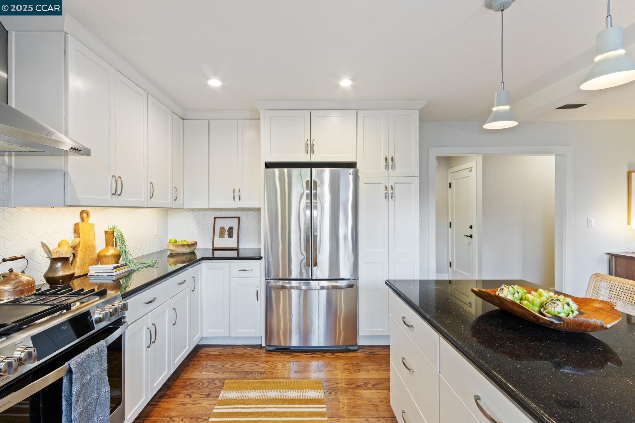 Detail Gallery Image 15 of 39 For 4239 Gregory St, Oakland,  CA 94619 - 3 Beds | 2 Baths