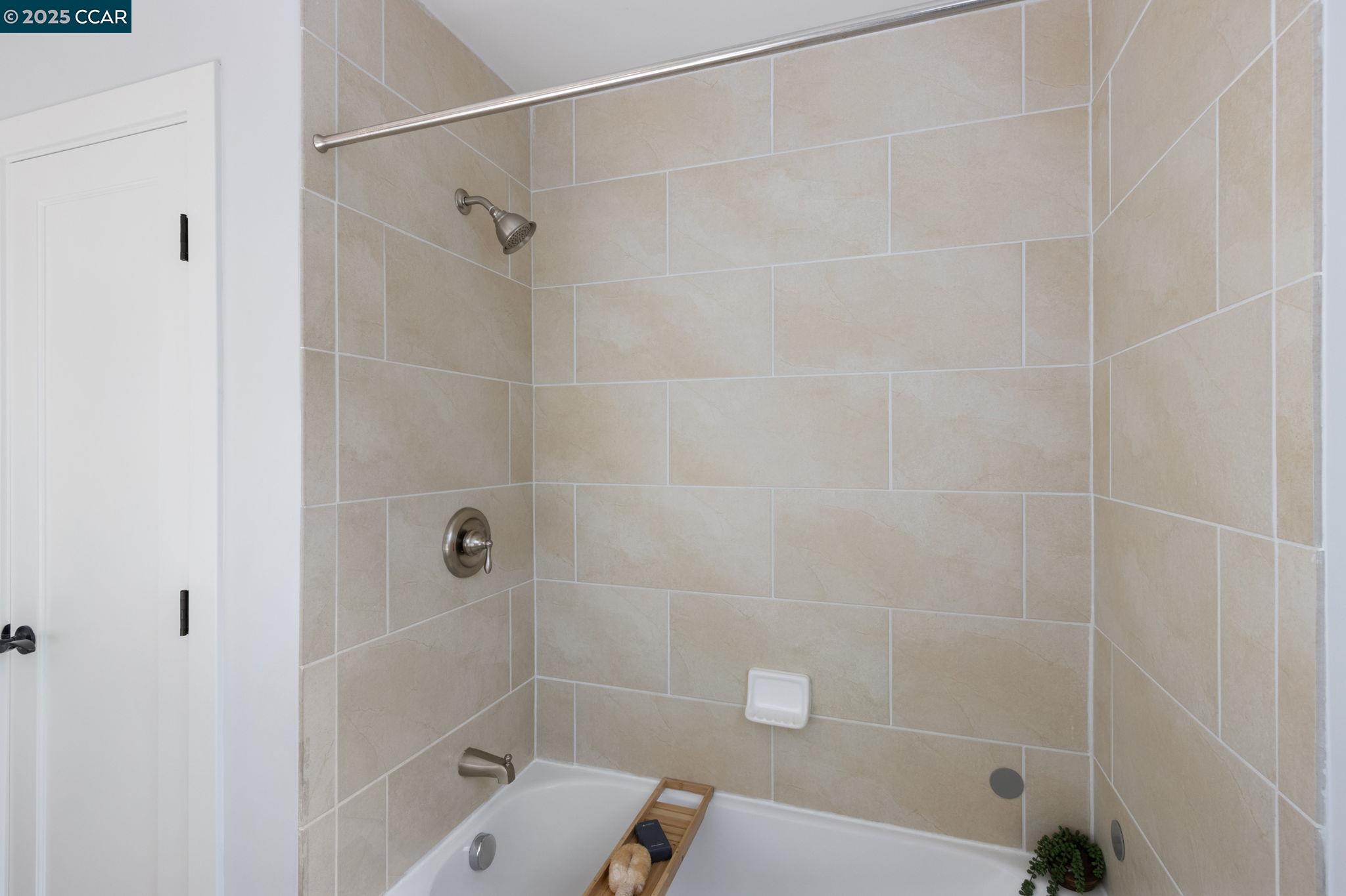 Detail Gallery Image 20 of 41 For 4239 Gregory St, Oakland,  CA 94619 - 3 Beds | 2 Baths