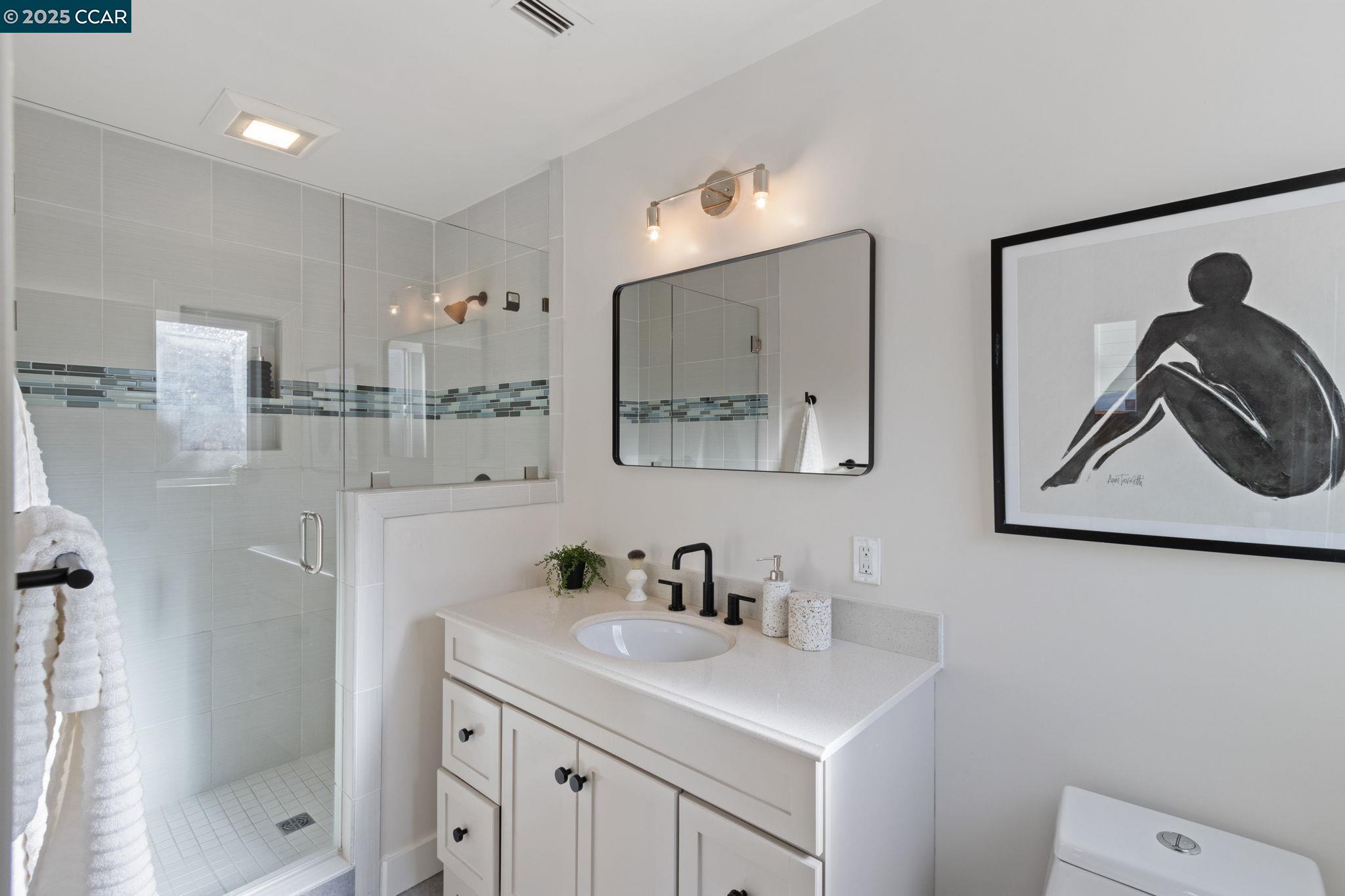 Detail Gallery Image 25 of 43 For 4239 Gregory St, Oakland,  CA 94619 - 3 Beds | 2 Baths