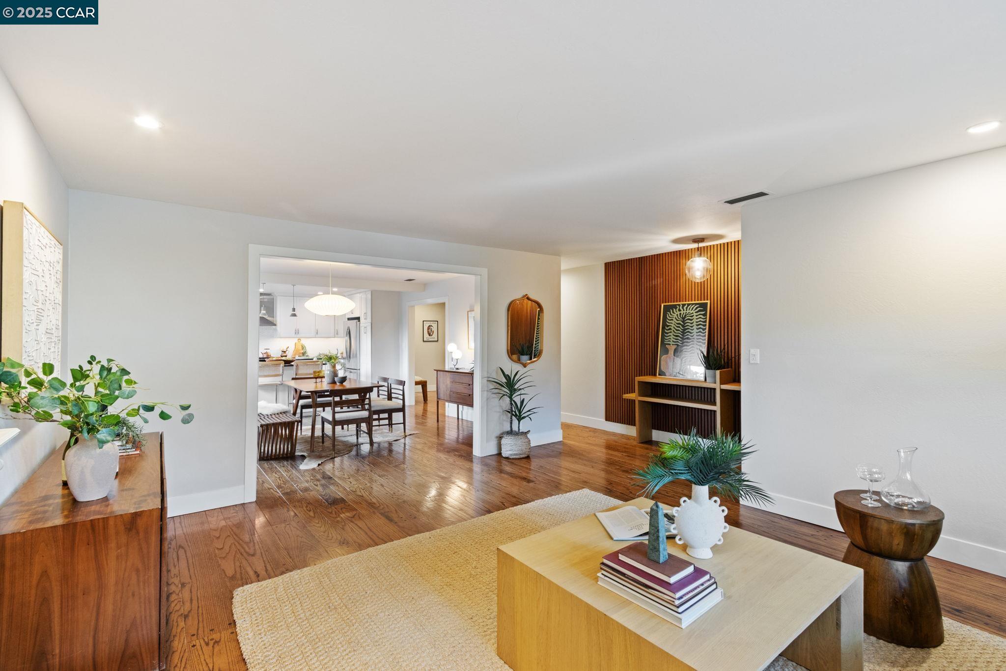 Detail Gallery Image 5 of 39 For 4239 Gregory St, Oakland,  CA 94619 - 3 Beds | 2 Baths