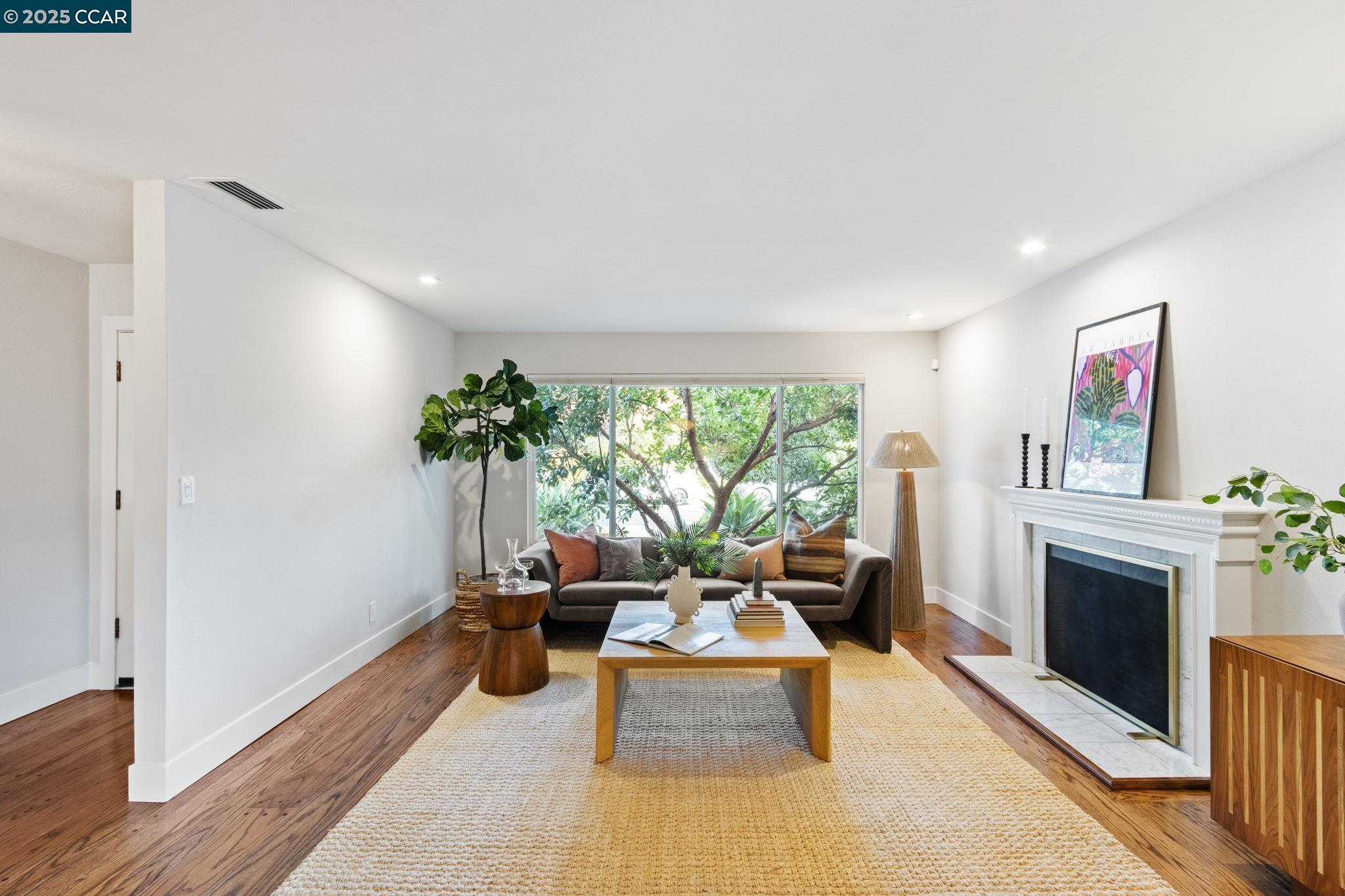 Detail Gallery Image 9 of 41 For 4239 Gregory St, Oakland,  CA 94619 - 3 Beds | 2 Baths