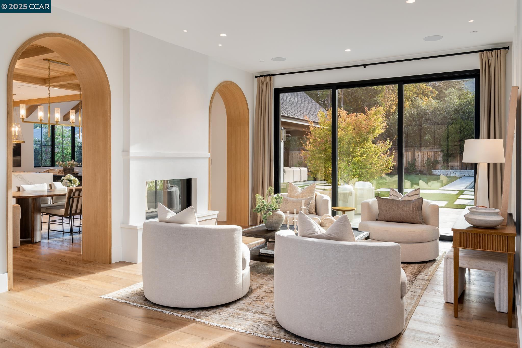 Detail Gallery Image 8 of 20 For 80 Dot Drive, Alamo,  CA 94507 - 5 Beds | 4/1 Baths