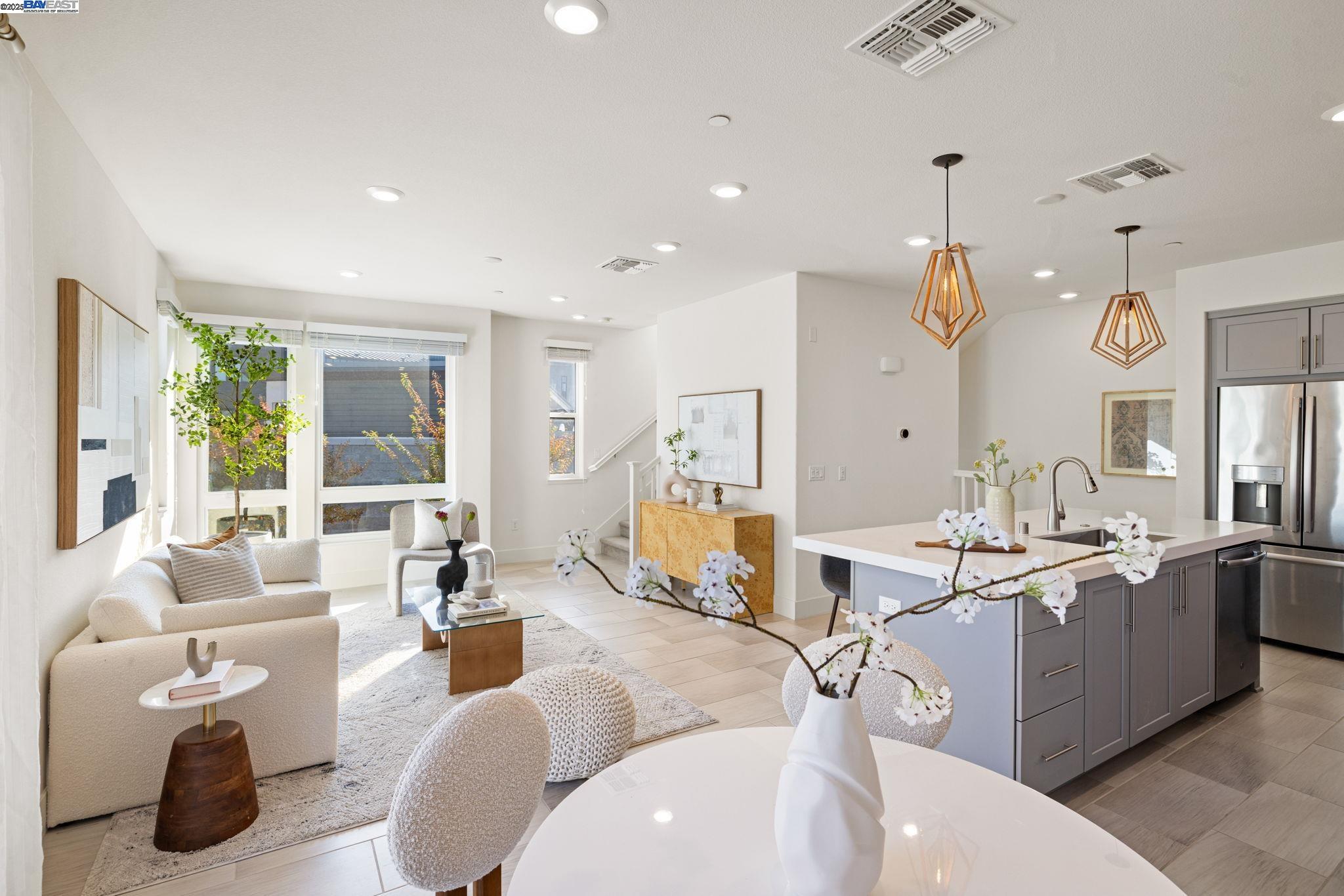 Detail Gallery Image 6 of 28 For 3838 Development Ter #1001,  Fremont,  CA 94538 - 2 Beds | 2/1 Baths