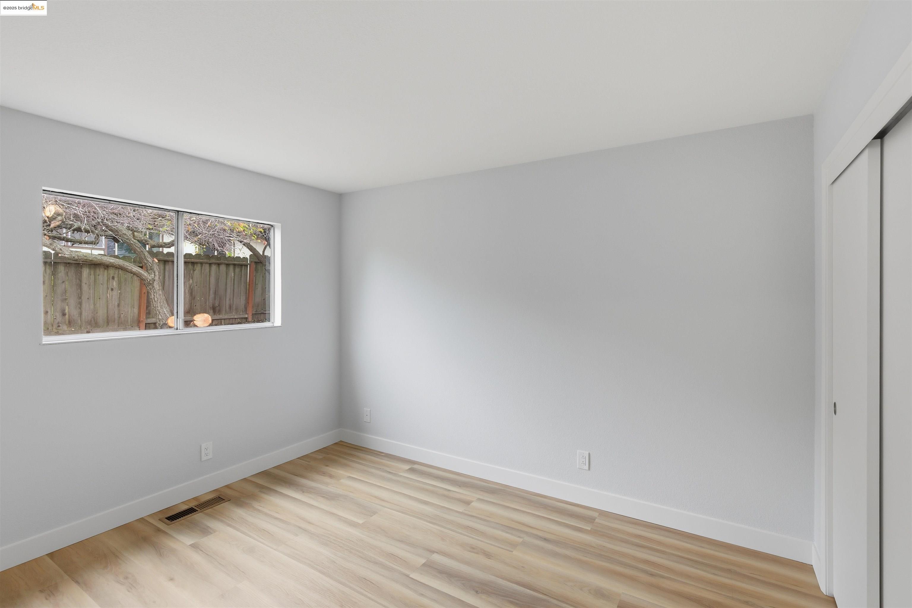 Detail Gallery Image 23 of 39 For 3640 Sun View Terrace, Concord,  CA 94520 - 4 Beds | 2 Baths