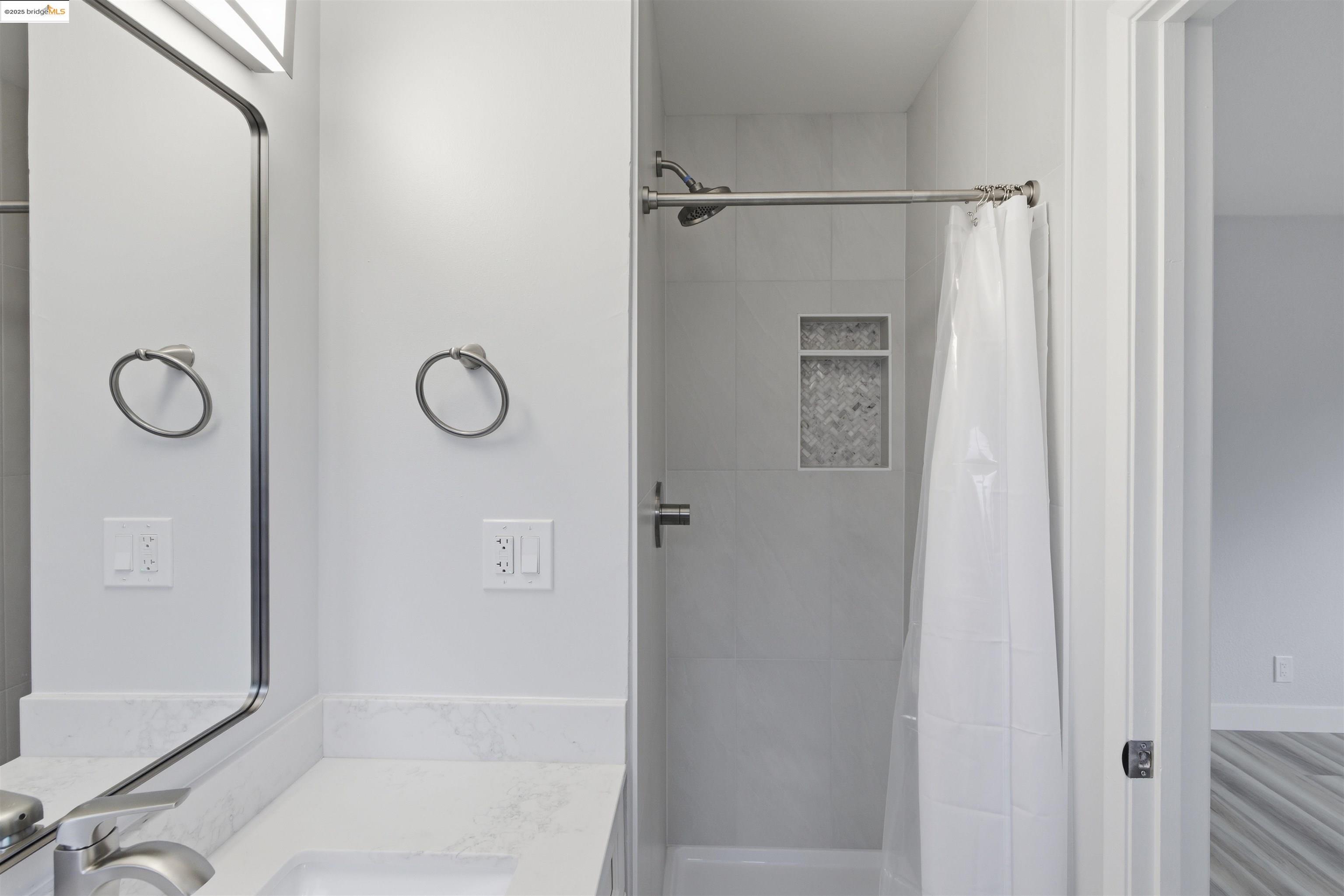 Detail Gallery Image 29 of 39 For 3640 Sun View Terrace, Concord,  CA 94520 - 4 Beds | 2 Baths