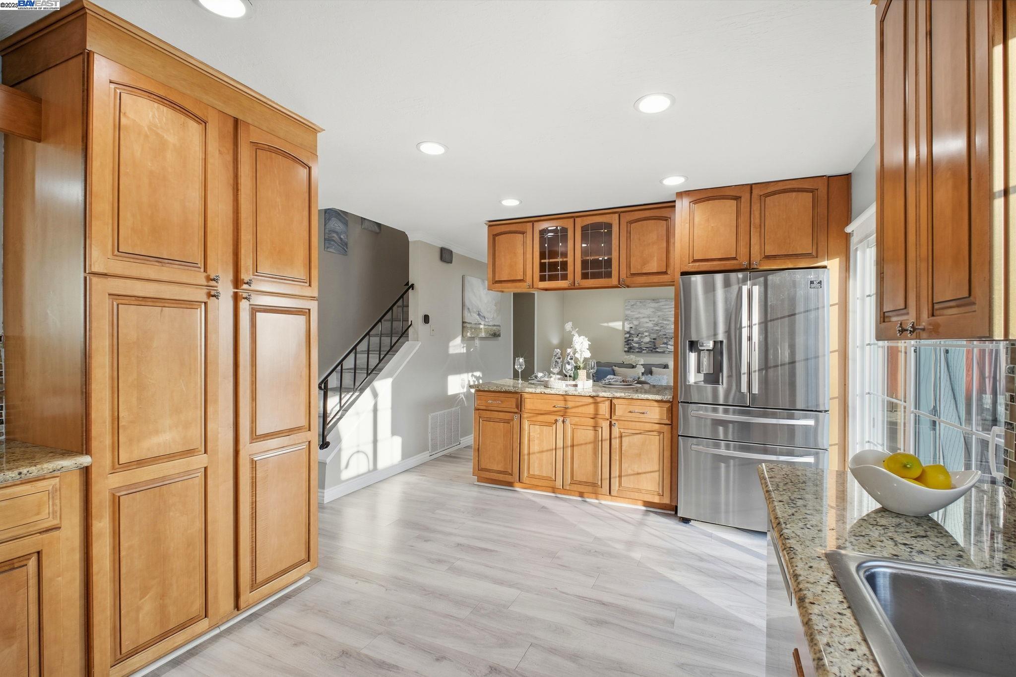 Detail Gallery Image 14 of 41 For 36357 Spruce St., Newark,  CA 94560 - 5 Beds | 3/1 Baths