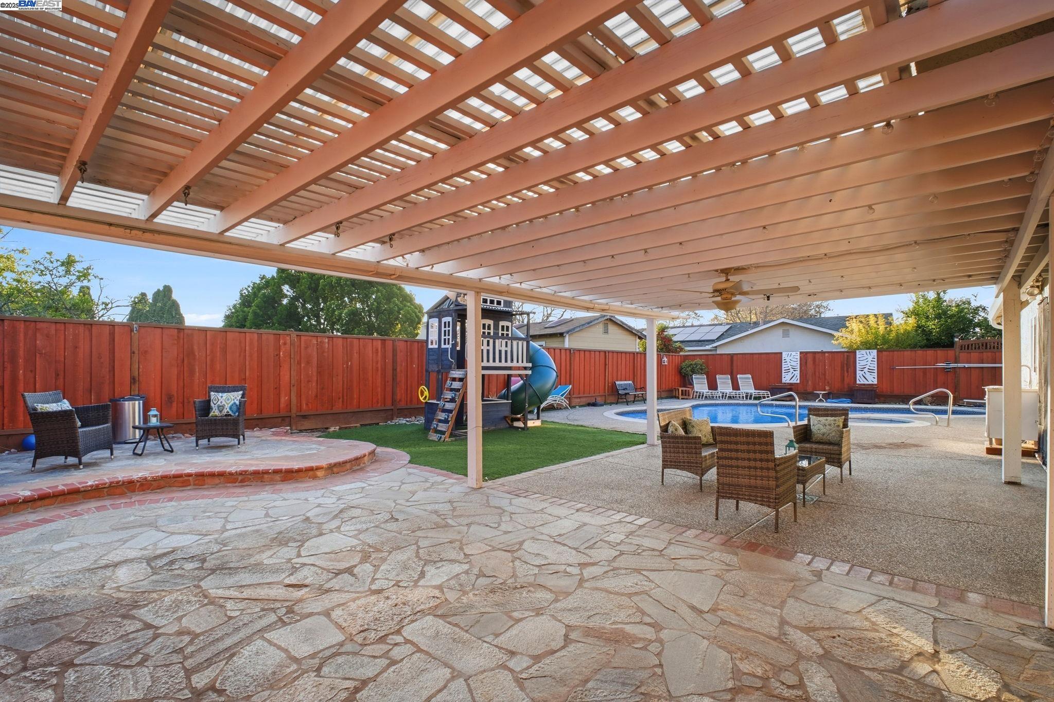 Detail Gallery Image 36 of 41 For 36357 Spruce St., Newark,  CA 94560 - 5 Beds | 3/1 Baths