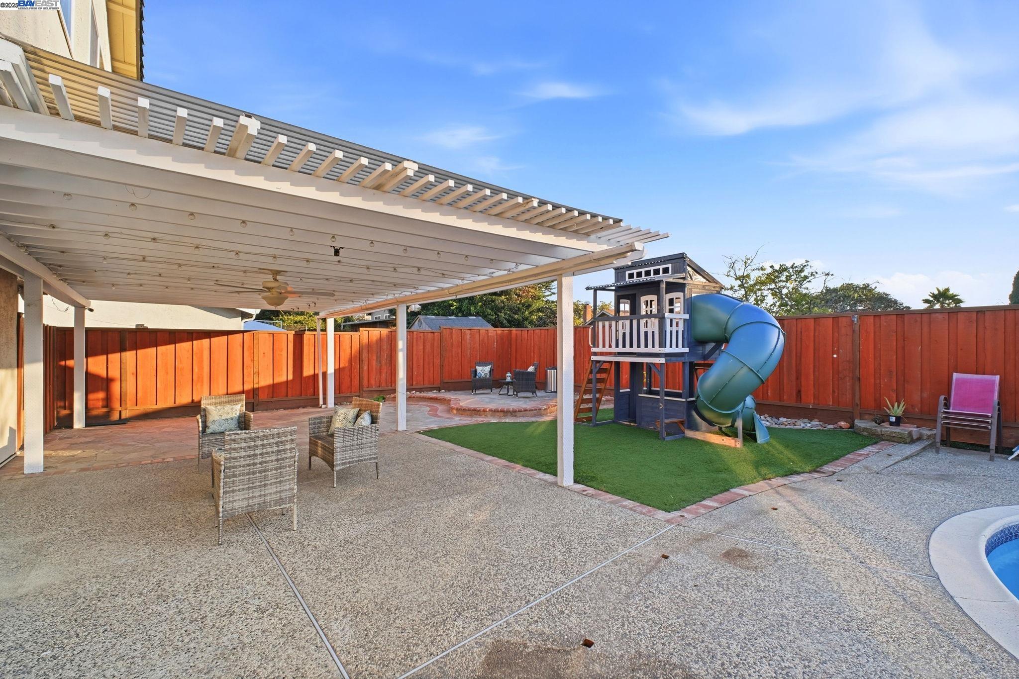 Detail Gallery Image 37 of 41 For 36357 Spruce St., Newark,  CA 94560 - 5 Beds | 3/1 Baths