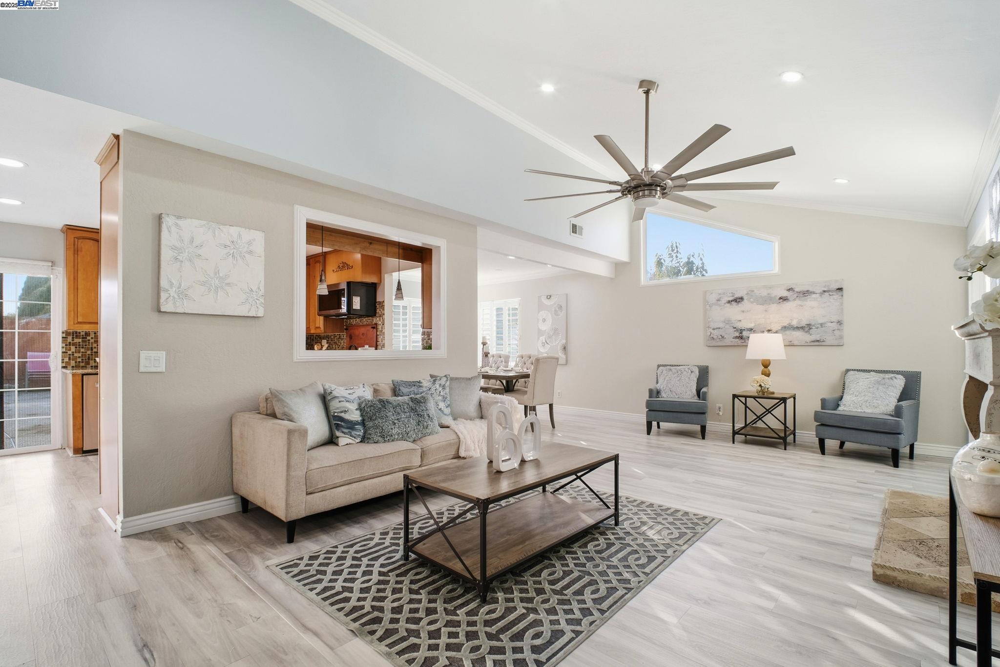 Detail Gallery Image 6 of 41 For 36357 Spruce St., Newark,  CA 94560 - 5 Beds | 3/1 Baths