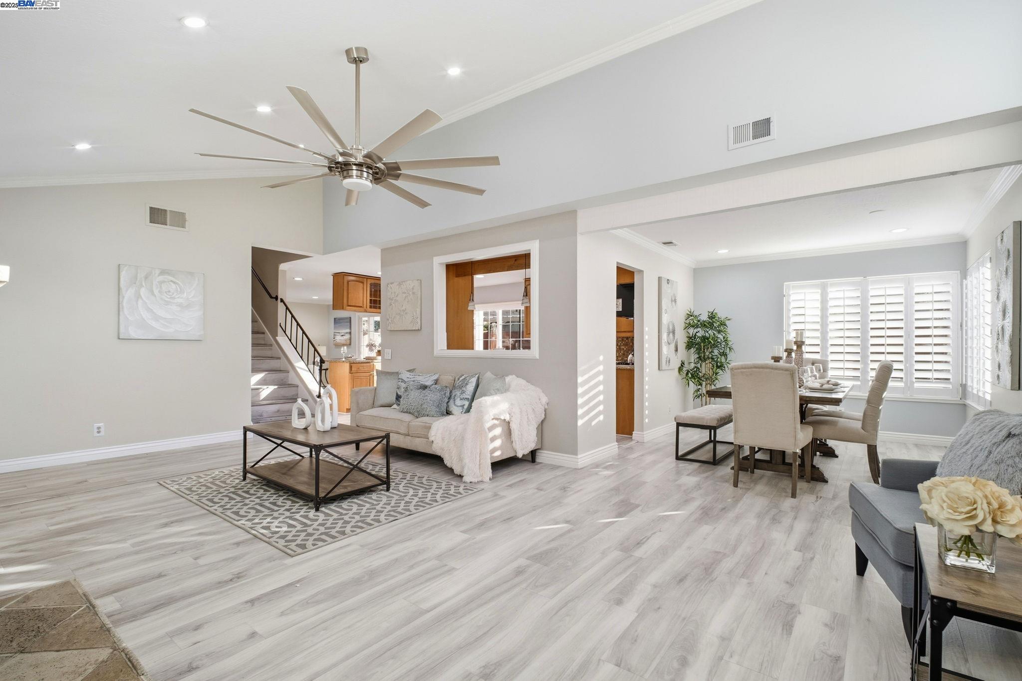 Detail Gallery Image 9 of 41 For 36357 Spruce St., Newark,  CA 94560 - 5 Beds | 3/1 Baths