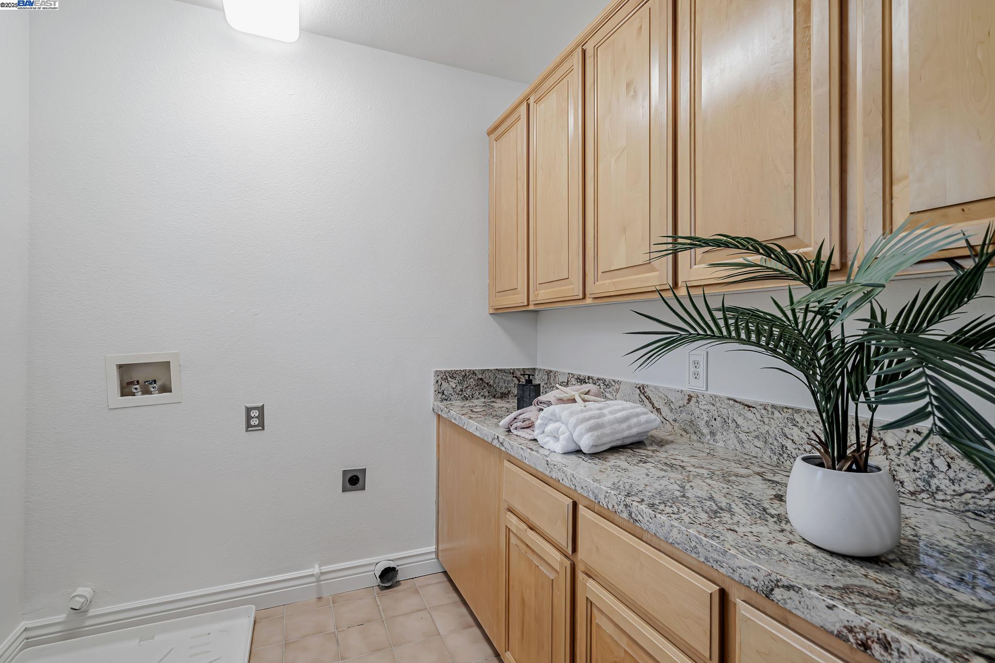 Detail Gallery Image 49 of 56 For 260 Abigail Cir, Danville,  CA 94506 - 3 Beds | 2/1 Baths