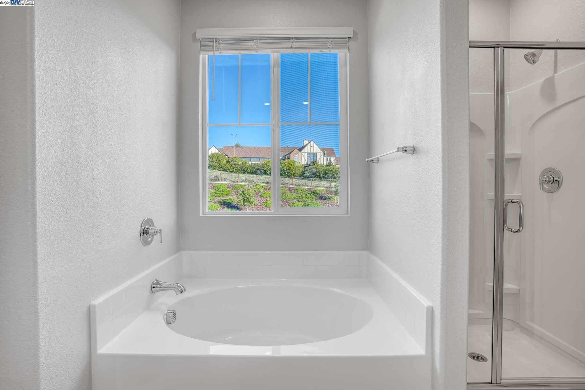 Detail Gallery Image 27 of 51 For 4112 Markovich Ct, Richmond,  CA 94806 - 4 Beds | 3 Baths