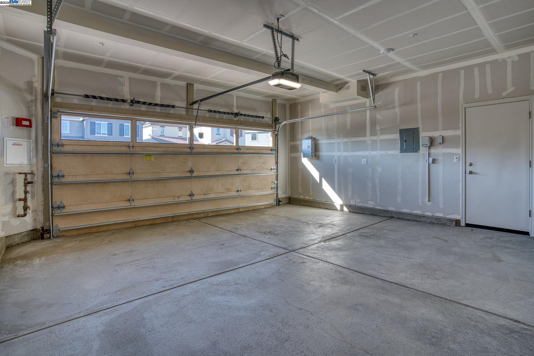 Detail Gallery Image 33 of 51 For 4112 Markovich Ct, Richmond,  CA 94806 - 4 Beds | 3 Baths