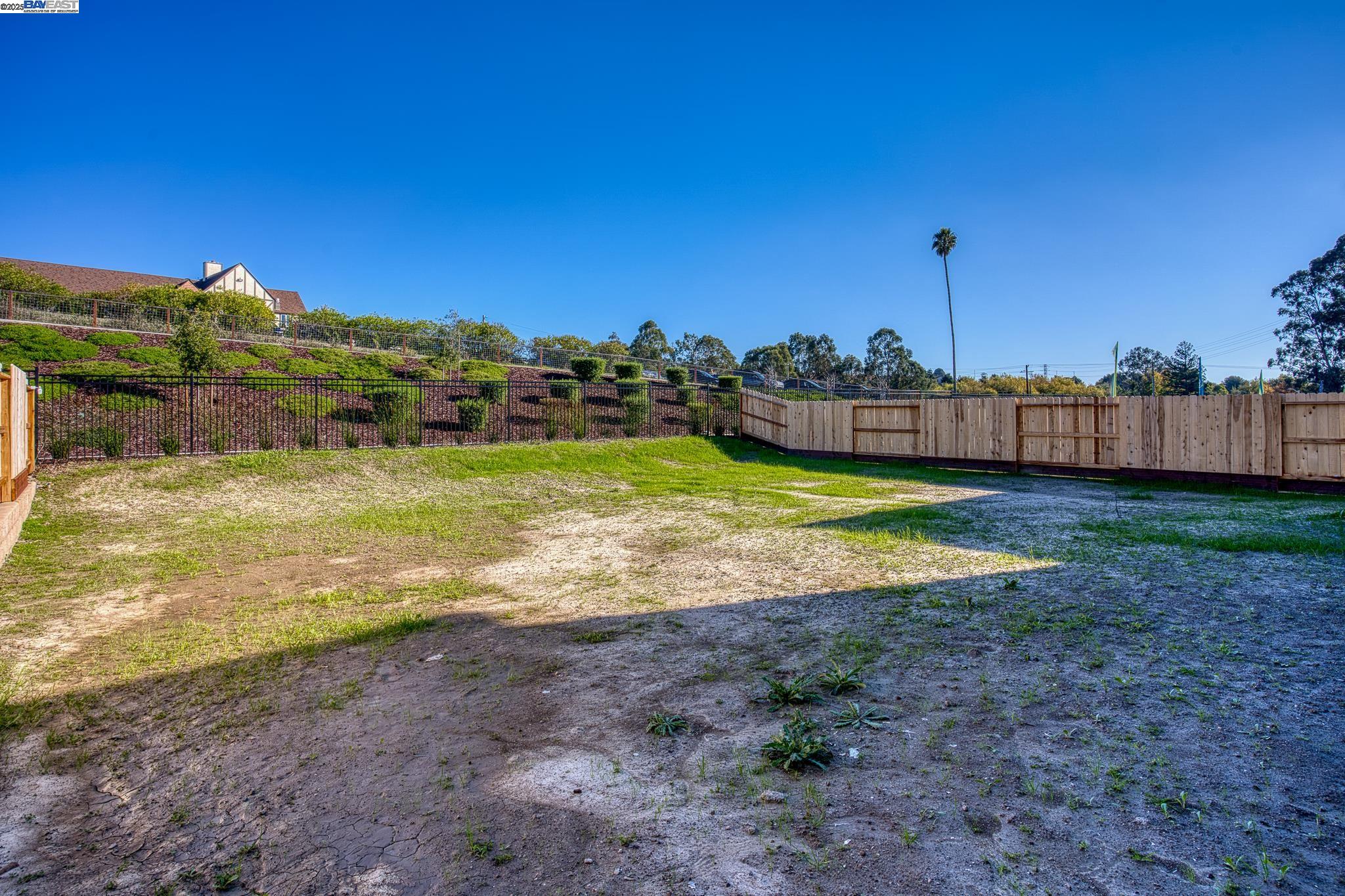 Detail Gallery Image 38 of 51 For 4112 Markovich Ct, Richmond,  CA 94806 - 4 Beds | 3 Baths