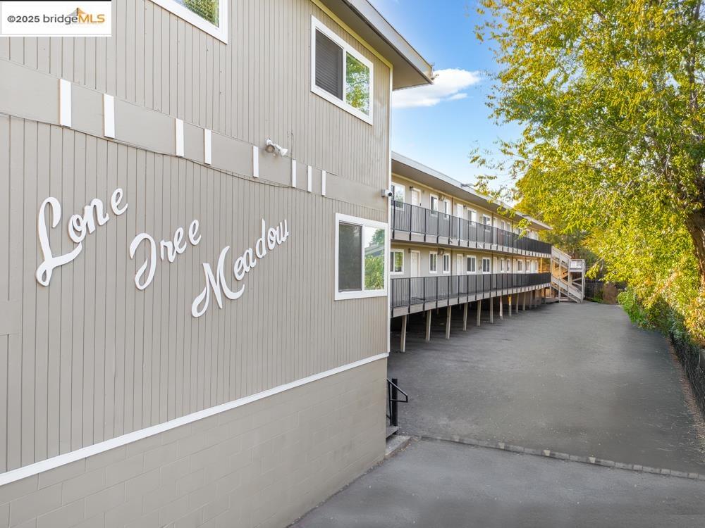 Photo #2: 41118257 Listing: Photo #2