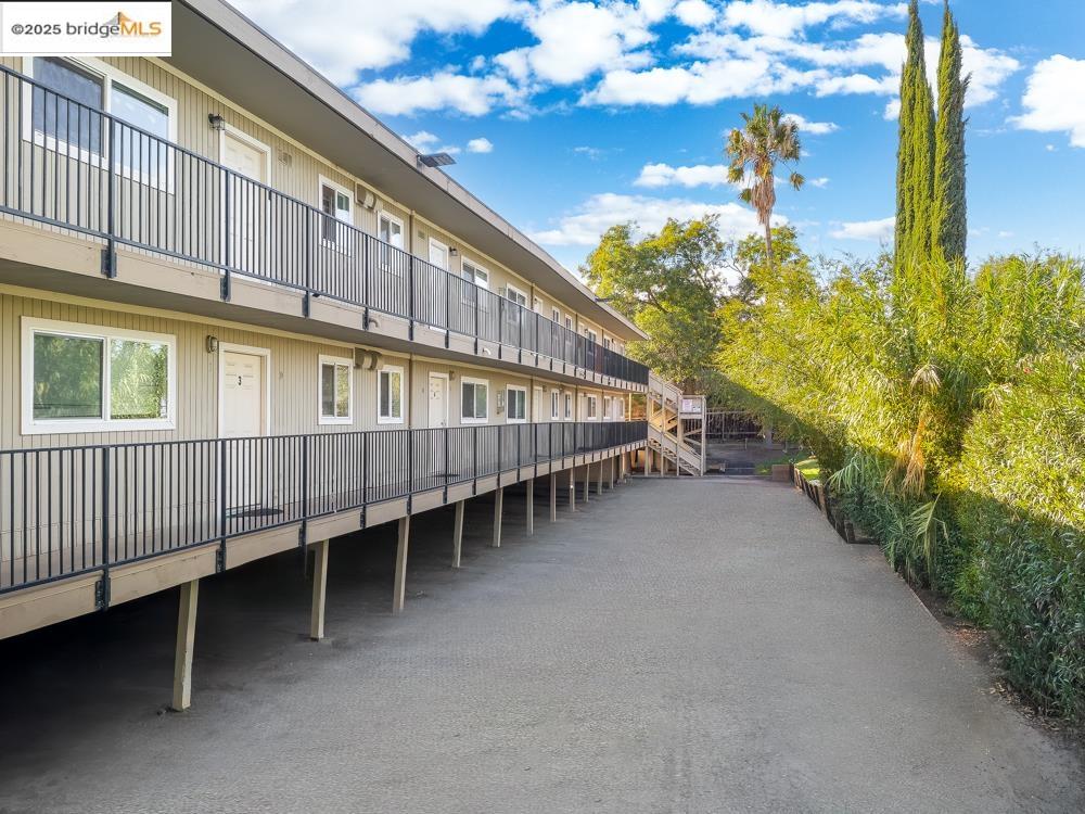 Photo #3: 41118257 Listing: Photo #3