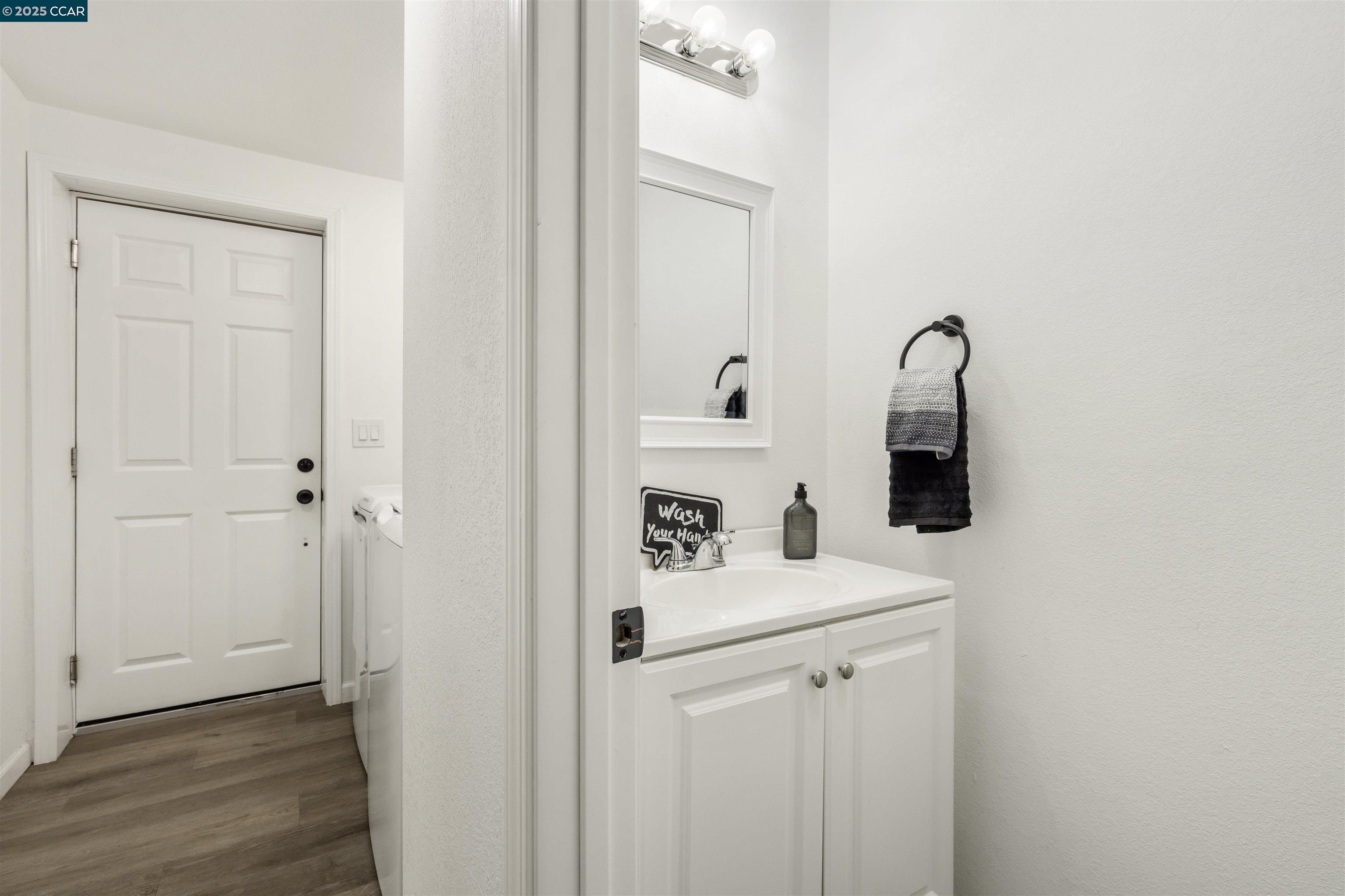 Detail Gallery Image 21 of 40 For 2593 El Portal Dr. #C,  San Pablo,  CA 94806 - 2 Beds | 2/1 Baths