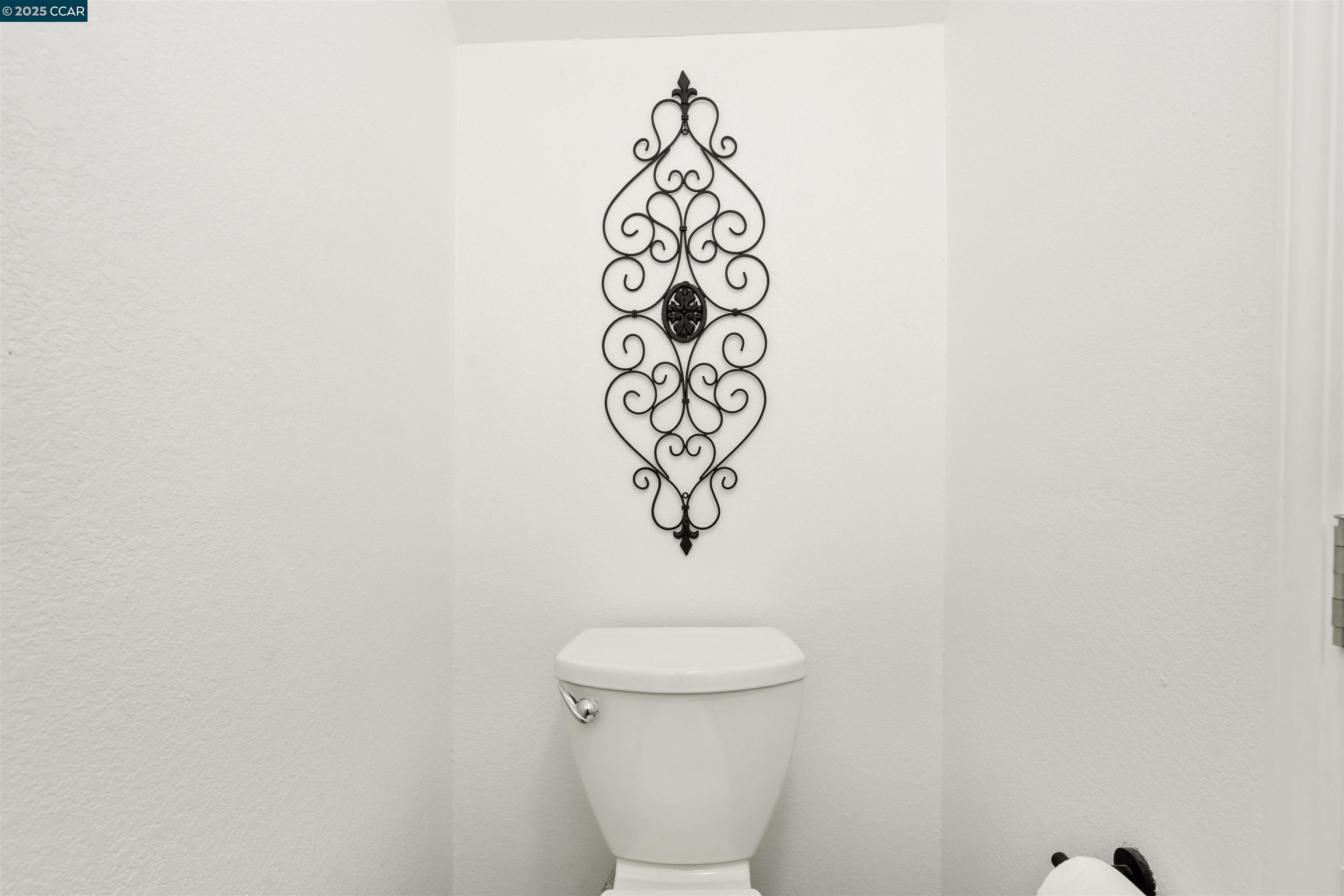 Detail Gallery Image 22 of 40 For 2593 El Portal Dr. #C,  San Pablo,  CA 94806 - 2 Beds | 2/1 Baths