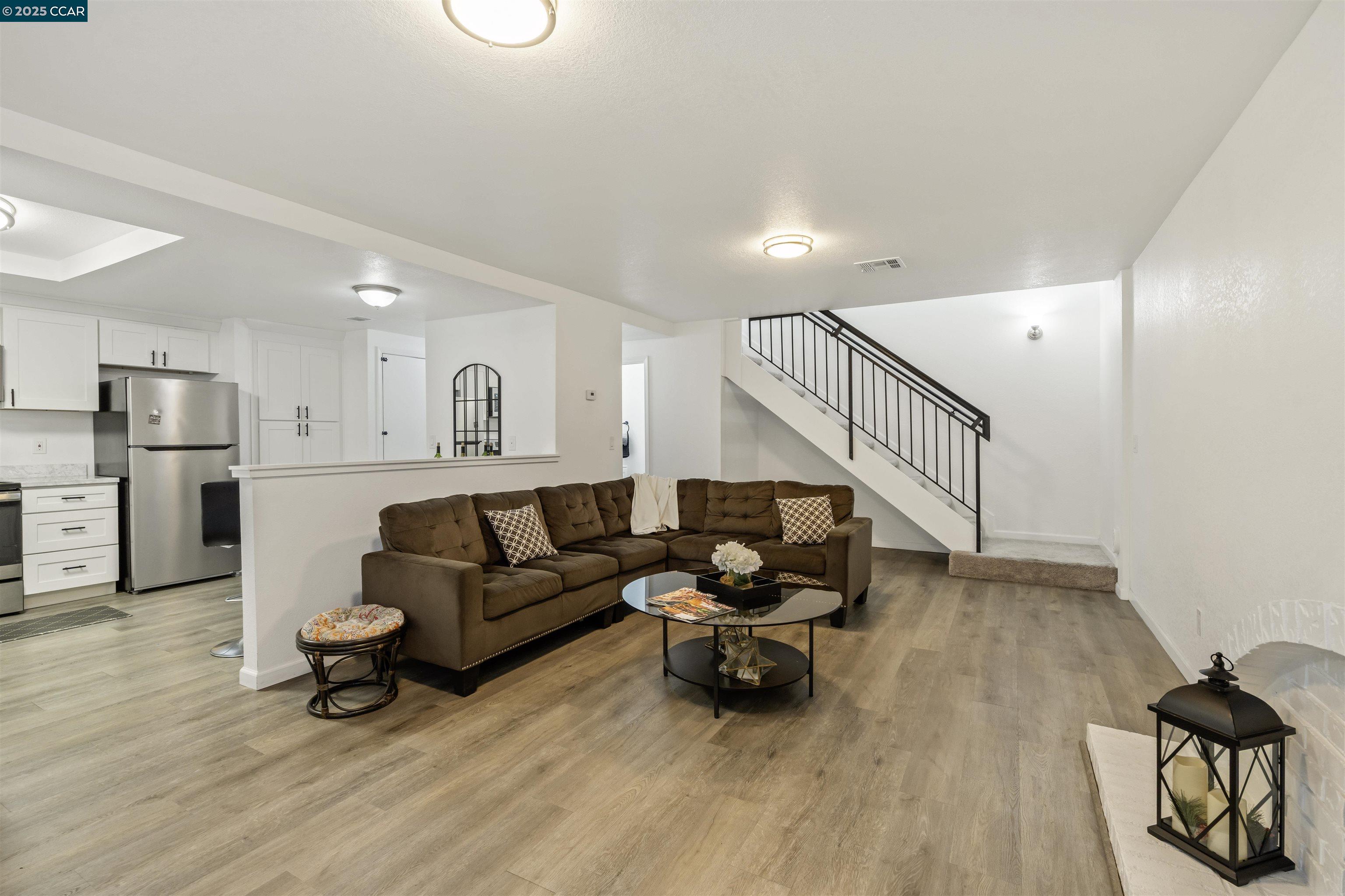 Photo #8: 41118260 Listing: Photo #8