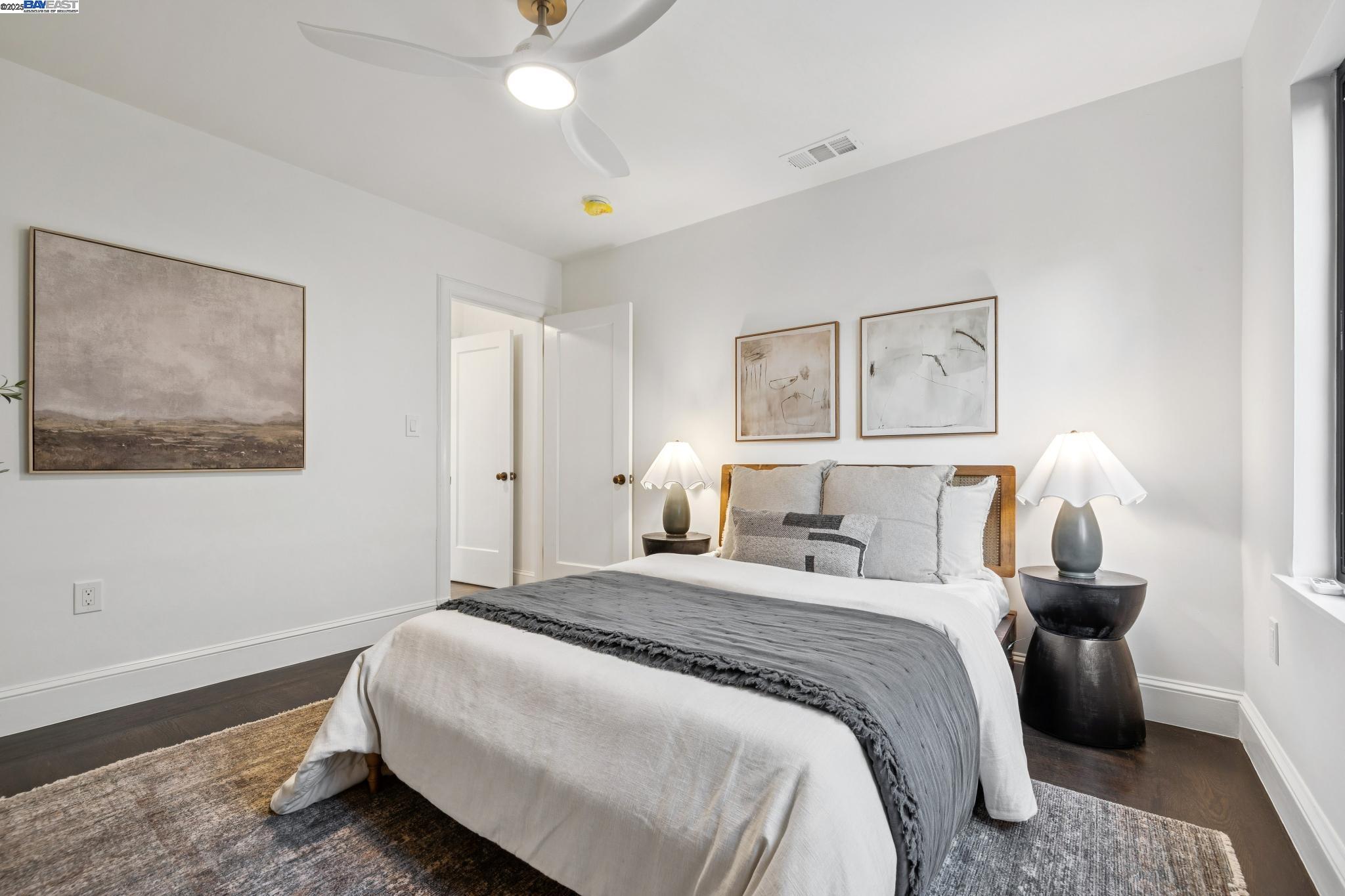 Detail Gallery Image 26 of 60 For 1728 Cambridge Dr, Alameda,  CA 94501 - 4 Beds | 3/1 Baths