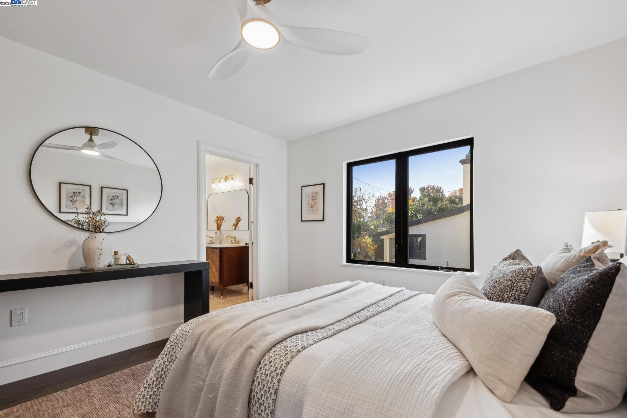 Detail Gallery Image 29 of 60 For 1728 Cambridge Dr, Alameda,  CA 94501 - 4 Beds | 3/1 Baths