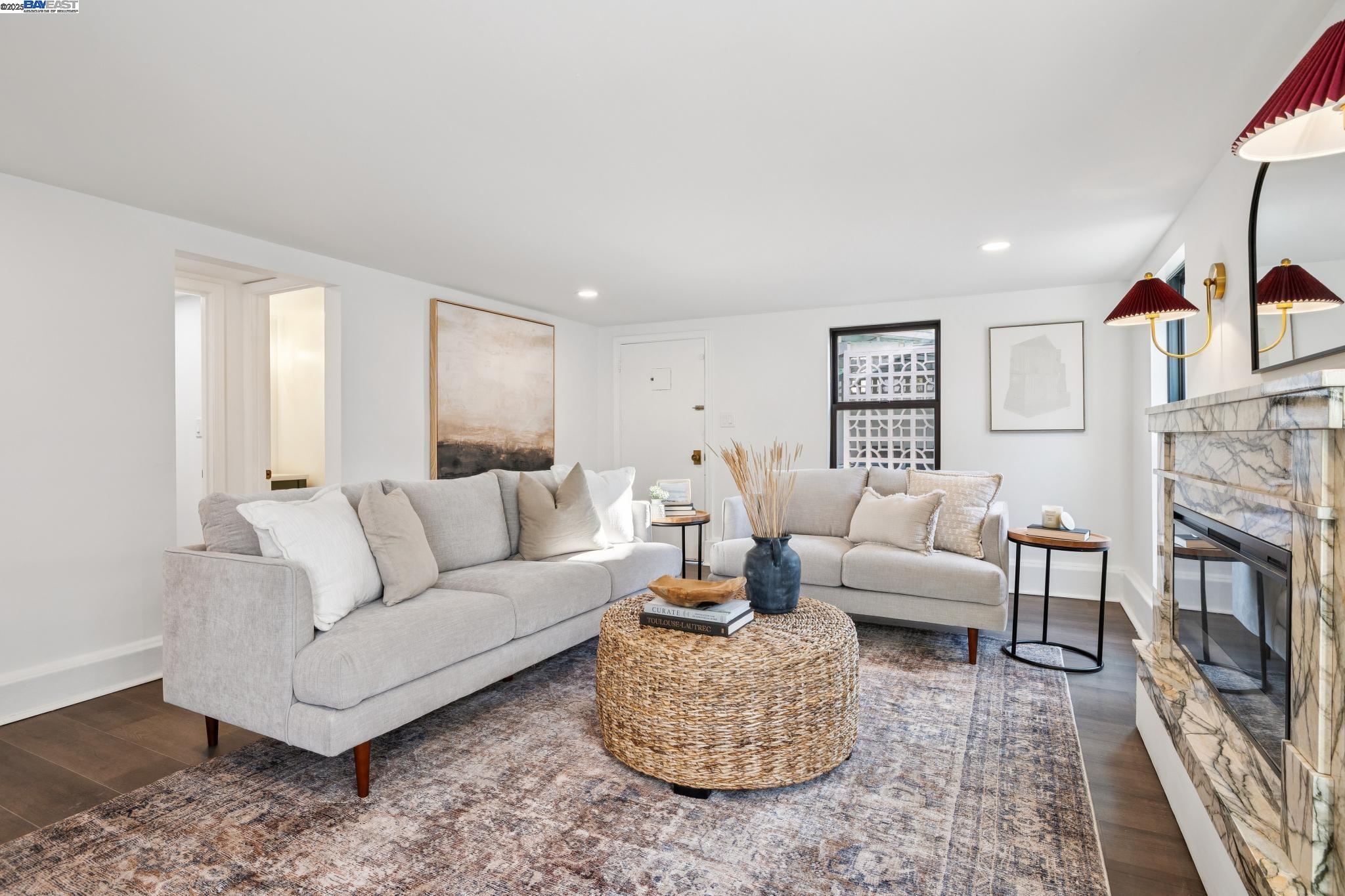 Detail Gallery Image 41 of 60 For 1728 Cambridge Dr, Alameda,  CA 94501 - 4 Beds | 3/1 Baths