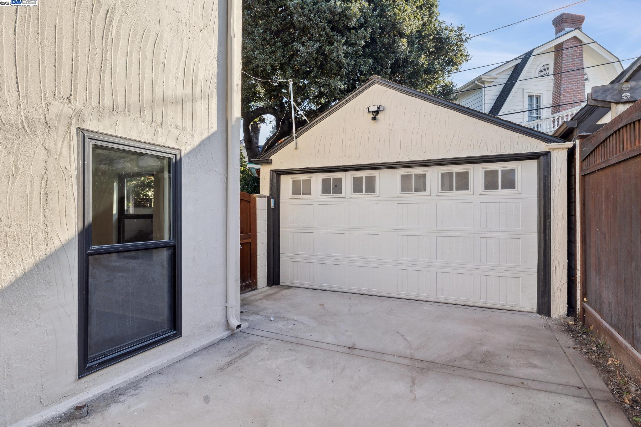 Detail Gallery Image 55 of 60 For 1728 Cambridge Dr, Alameda,  CA 94501 - 4 Beds | 3/1 Baths