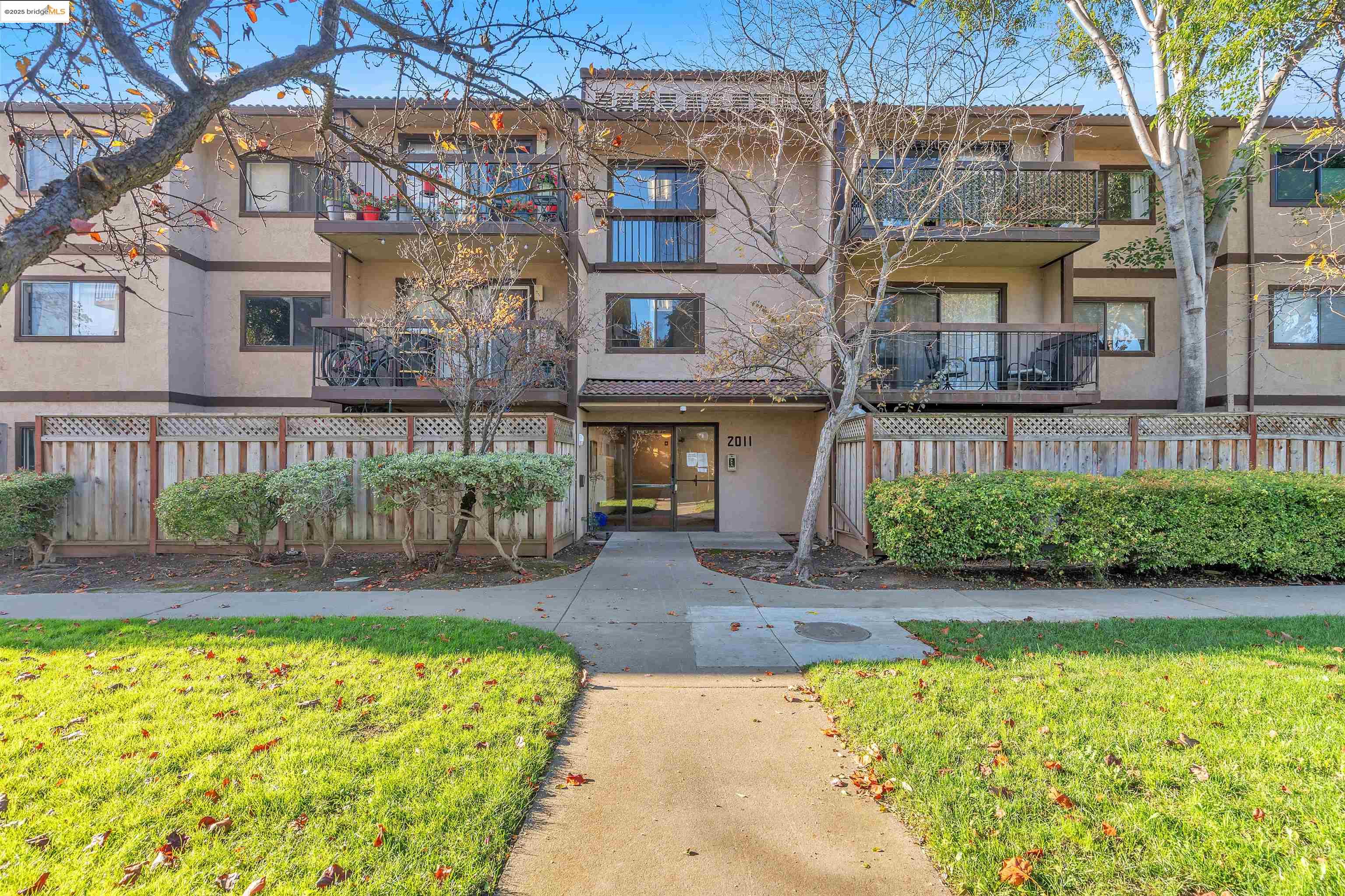 Photo #1: 41118262 Listing: Photo #1