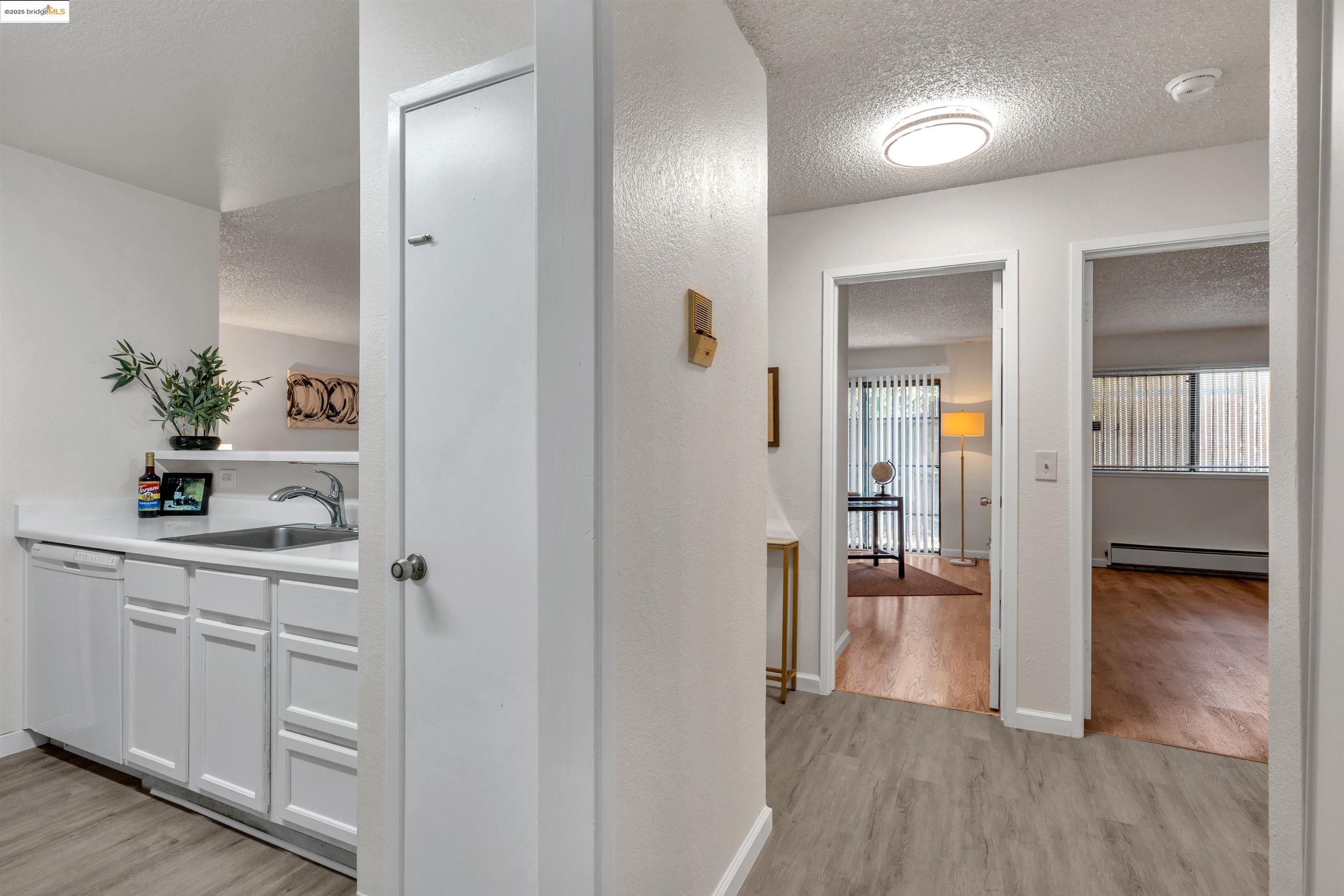 Photo #5: 41118262 Listing: Photo #5