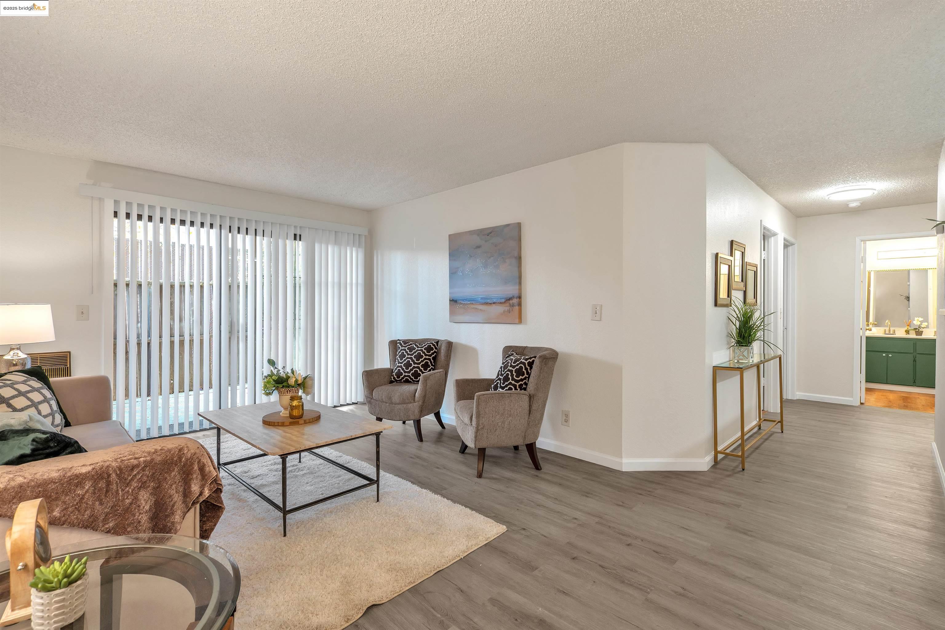 Photo #9: 41118262 Listing: Photo #9