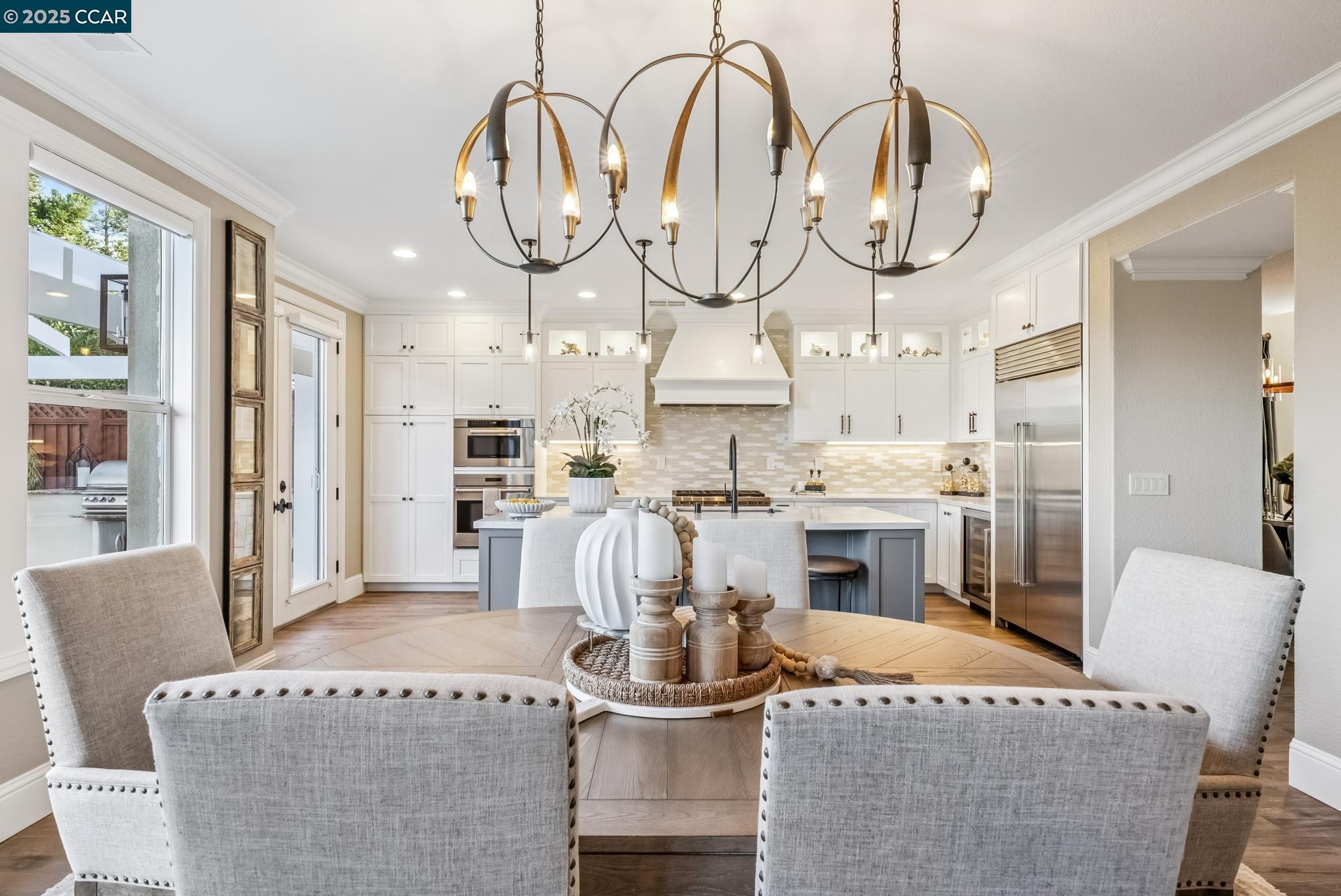 Detail Gallery Image 14 of 60 For 113 Bordeaux Ct, Martinez,  CA 94553 - 4 Beds | 2/1 Baths