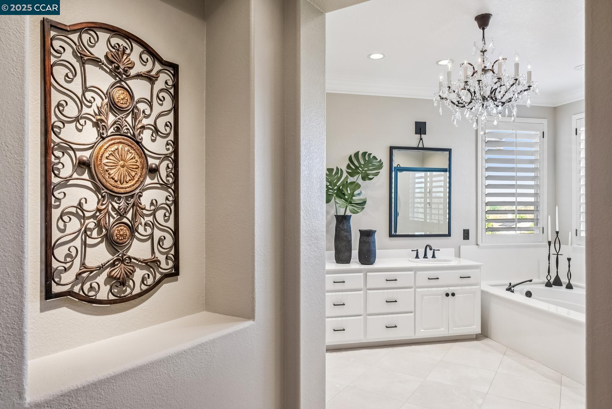 Detail Gallery Image 35 of 60 For 113 Bordeaux Ct, Martinez,  CA 94553 - 4 Beds | 2/1 Baths