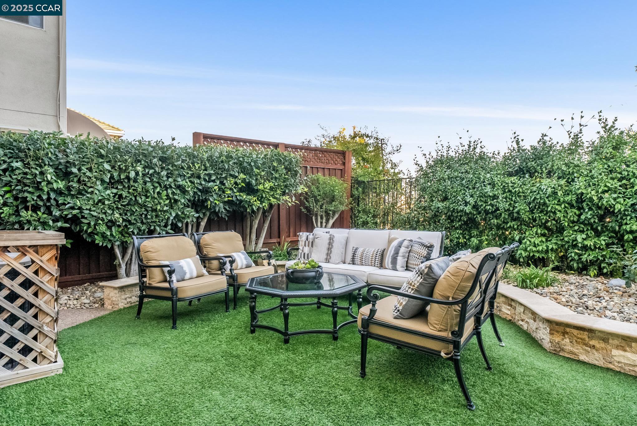 Detail Gallery Image 56 of 60 For 113 Bordeaux Ct, Martinez,  CA 94553 - 4 Beds | 2/1 Baths