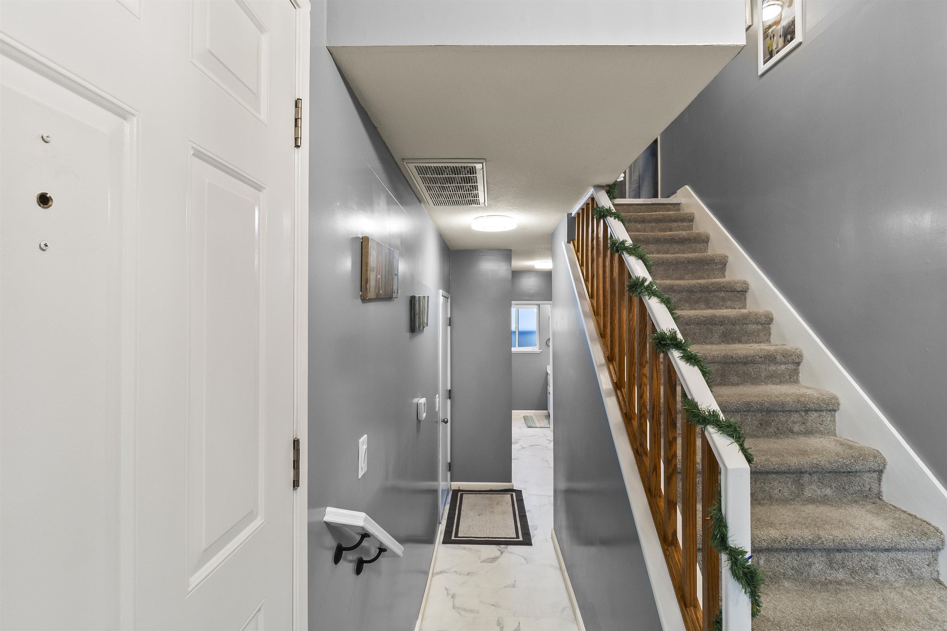 Detail Gallery Image 18 of 52 For 415 Oakwood Cir, Fairfield,  CA 94534 - 4 Beds | 2/1 Baths