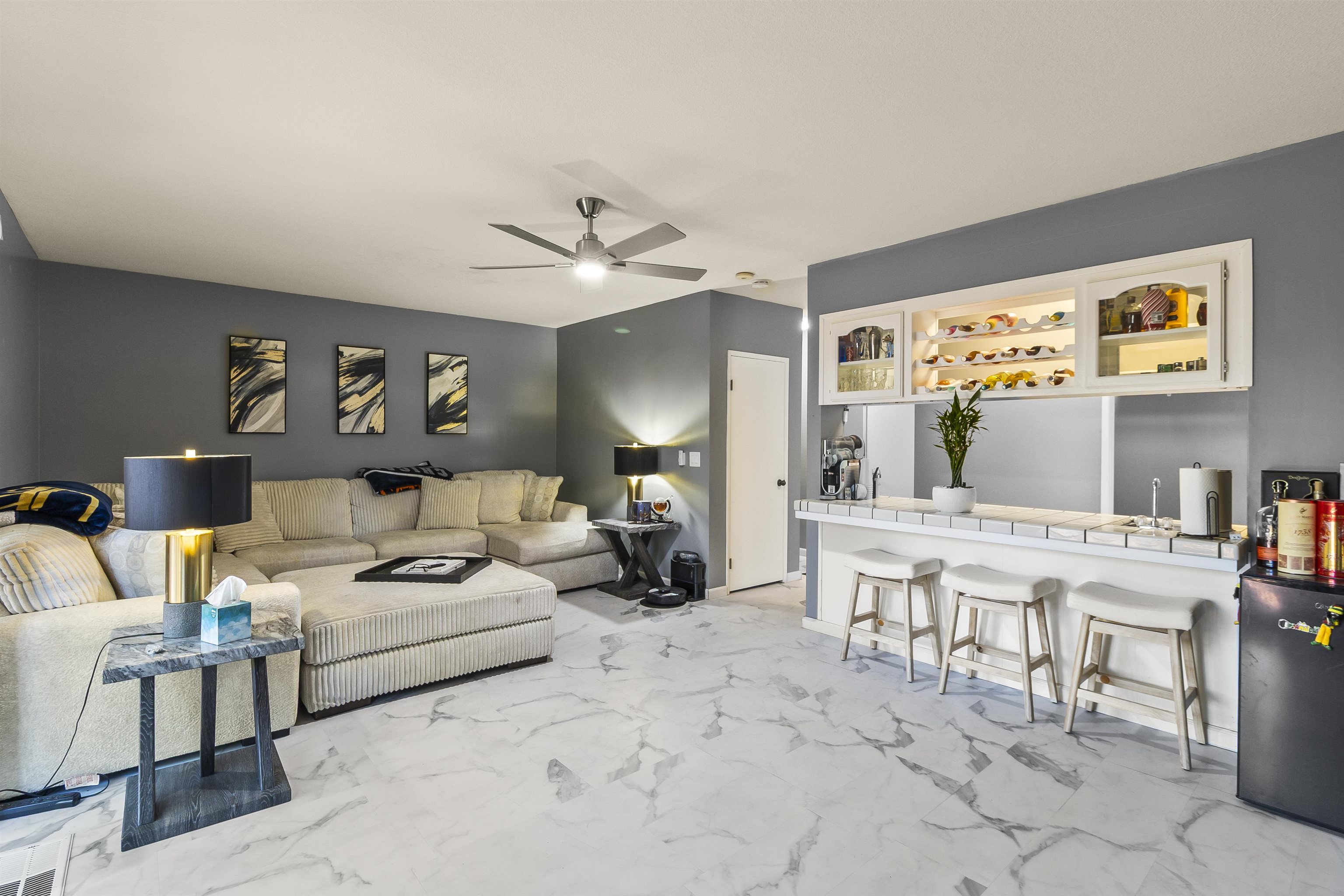 Detail Gallery Image 20 of 52 For 415 Oakwood Cir, Fairfield,  CA 94534 - 4 Beds | 2/1 Baths