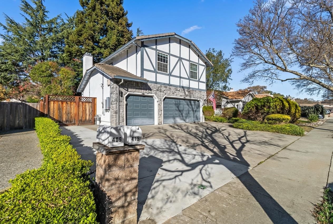 Detail Gallery Image 3 of 52 For 415 Oakwood Cir, Fairfield,  CA 94534 - 4 Beds | 2/1 Baths