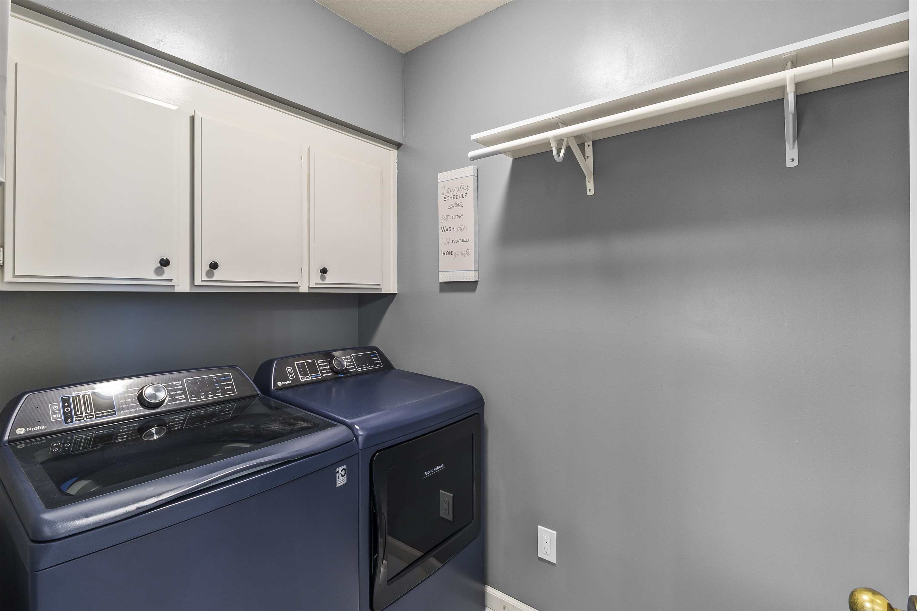 Detail Gallery Image 22 of 52 For 415 Oakwood Cir, Fairfield,  CA 94534 - 4 Beds | 2/1 Baths