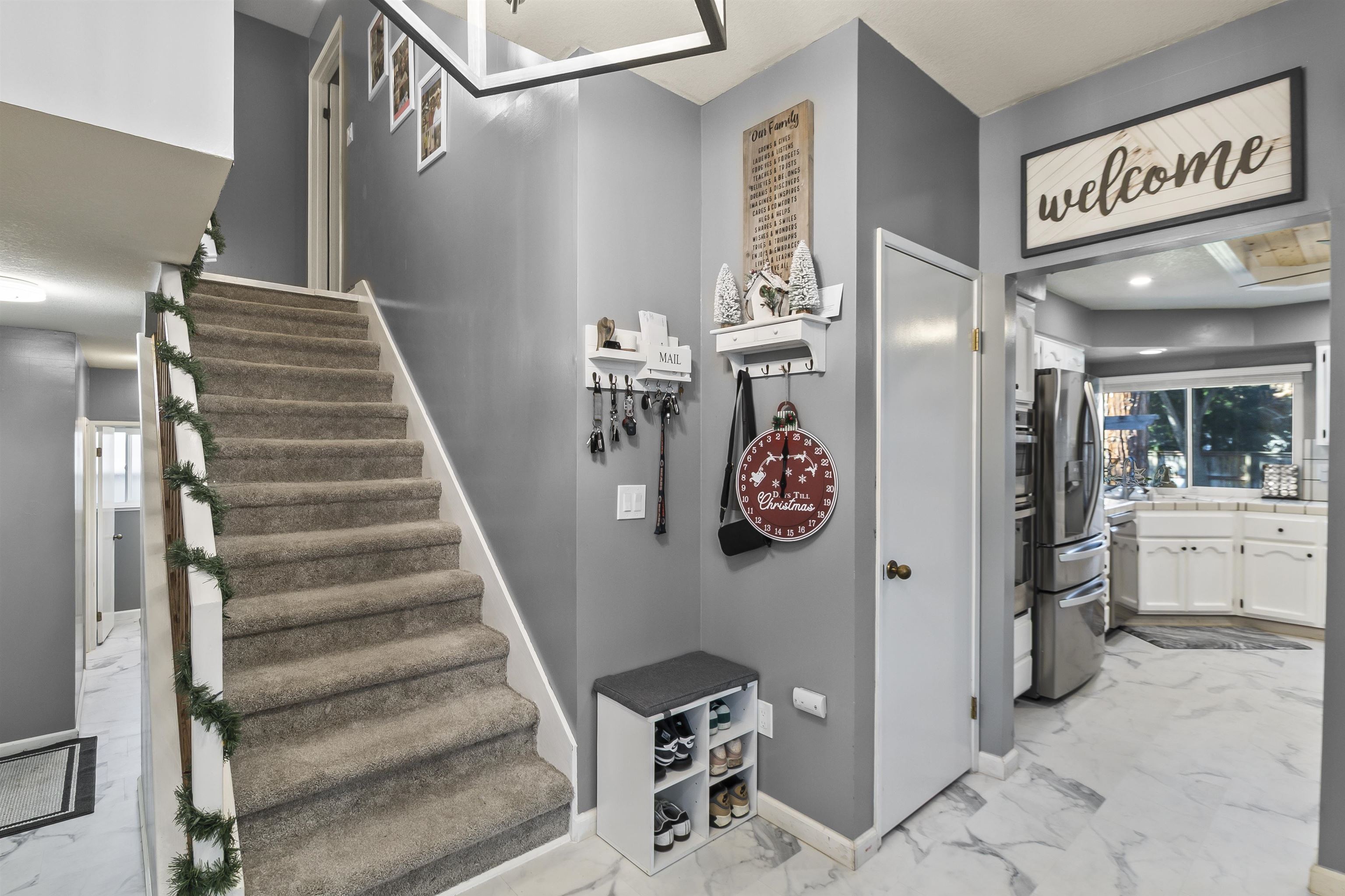 Detail Gallery Image 24 of 52 For 415 Oakwood Cir, Fairfield,  CA 94534 - 4 Beds | 2/1 Baths