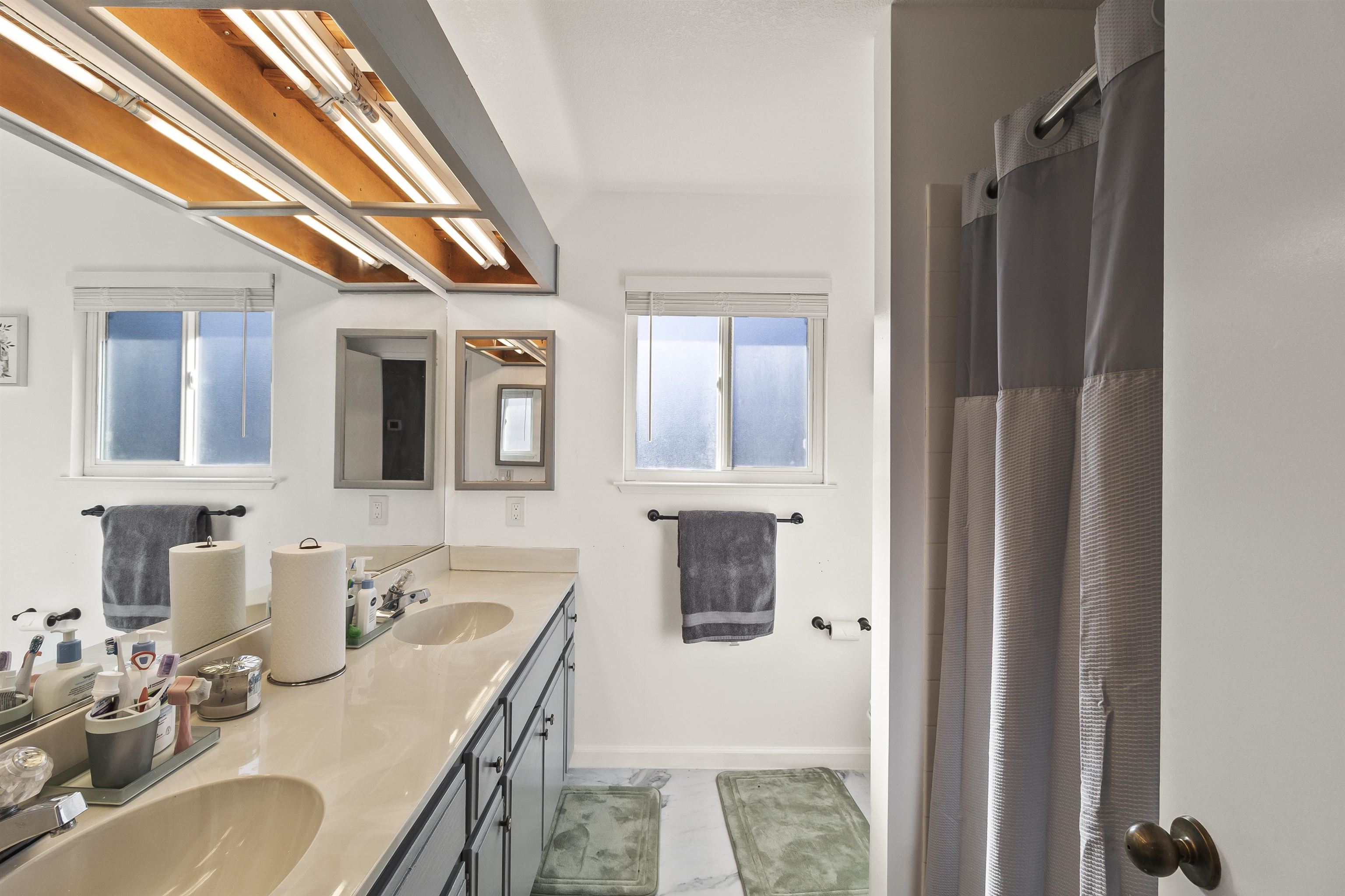 Detail Gallery Image 40 of 52 For 415 Oakwood Cir, Fairfield,  CA 94534 - 4 Beds | 2/1 Baths