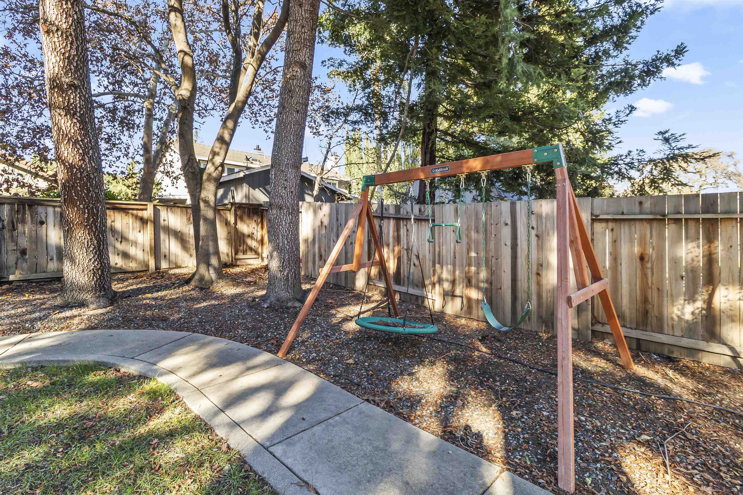 Detail Gallery Image 46 of 52 For 415 Oakwood Cir, Fairfield,  CA 94534 - 4 Beds | 2/1 Baths