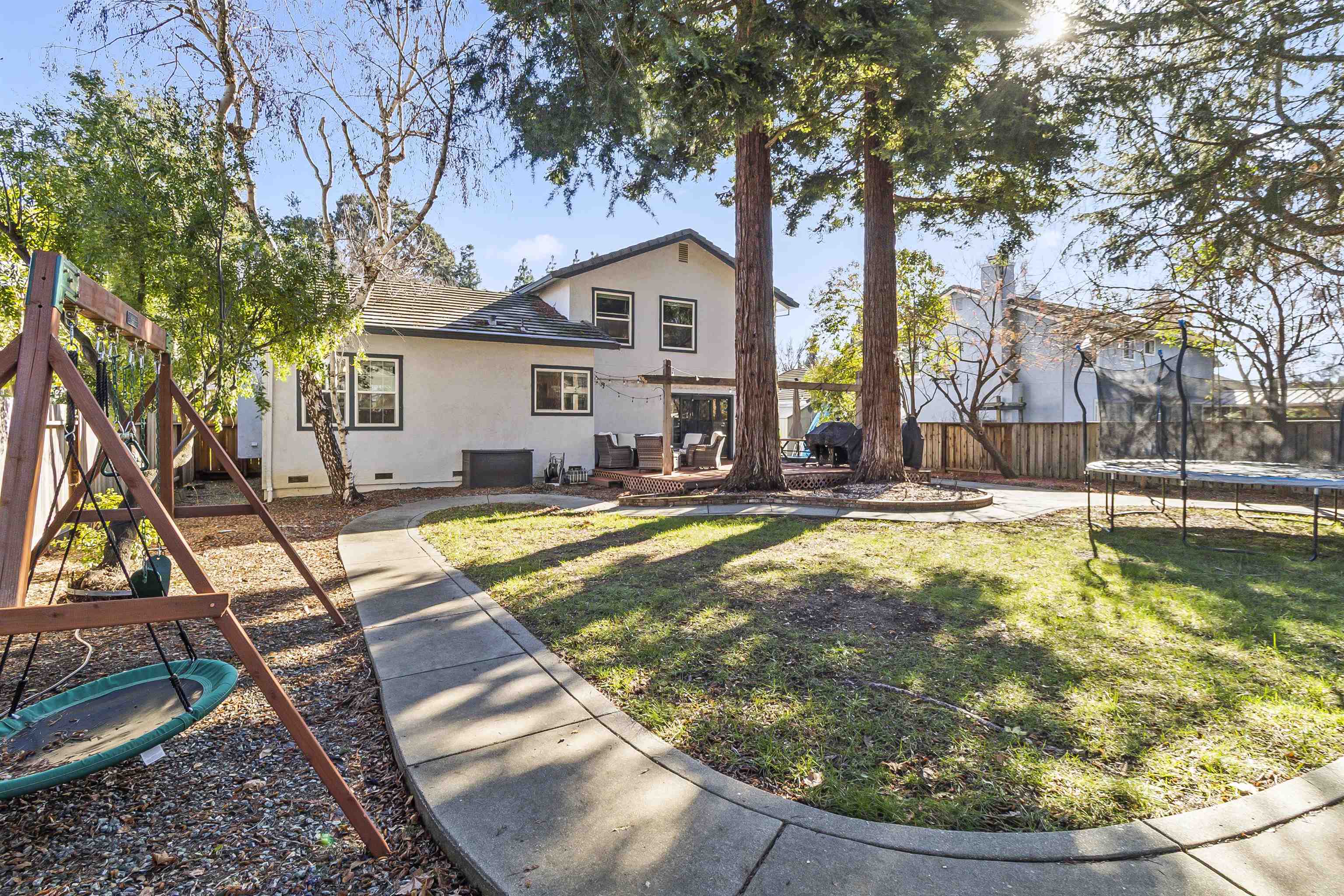 Detail Gallery Image 47 of 52 For 415 Oakwood Cir, Fairfield,  CA 94534 - 4 Beds | 2/1 Baths