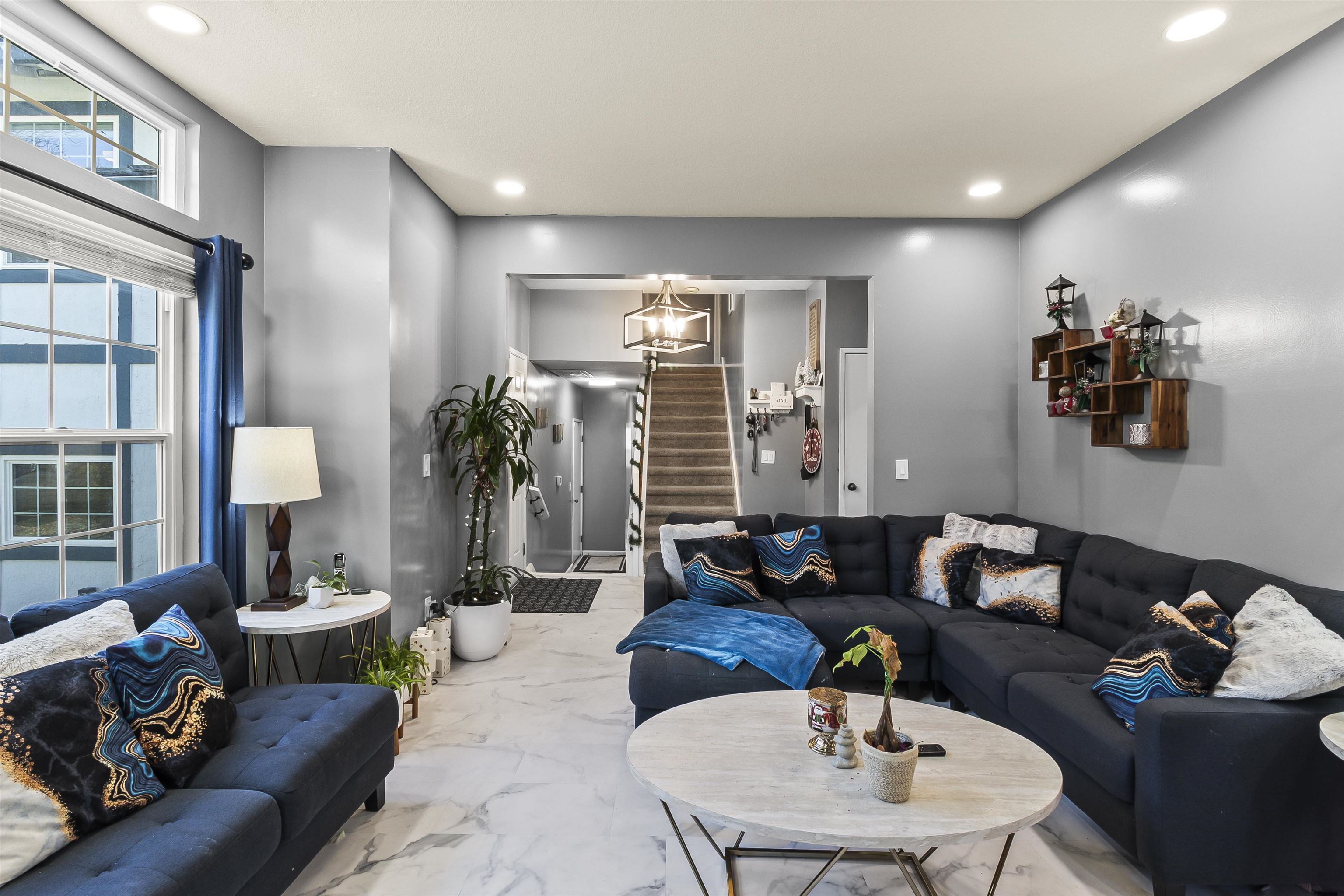 Detail Gallery Image 8 of 52 For 415 Oakwood Cir, Fairfield,  CA 94534 - 4 Beds | 2/1 Baths