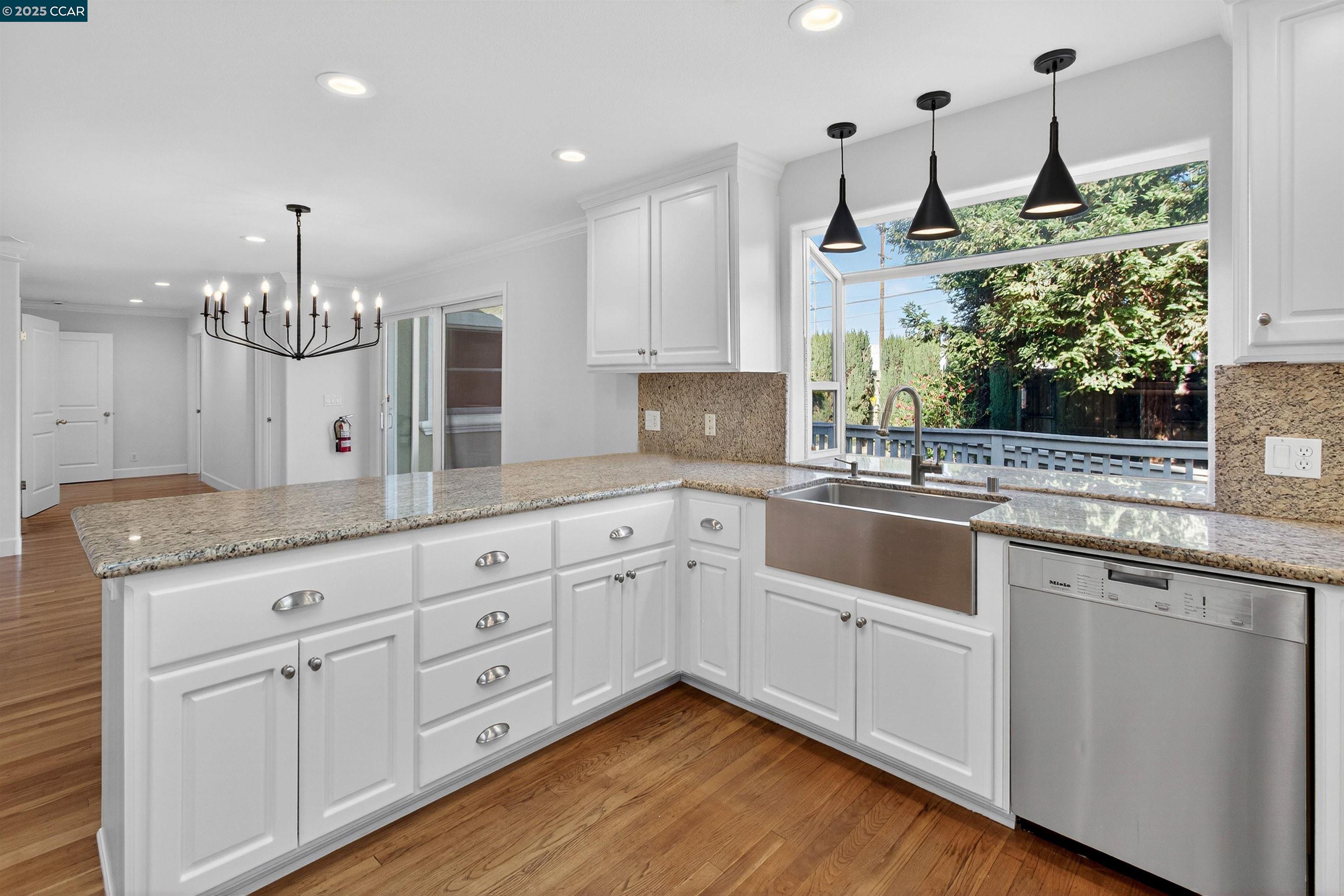 Detail Gallery Image 22 of 58 For 2425 Alvarado Dr, Santa Clara,  CA 95051 - 9 Beds | 5/1 Baths