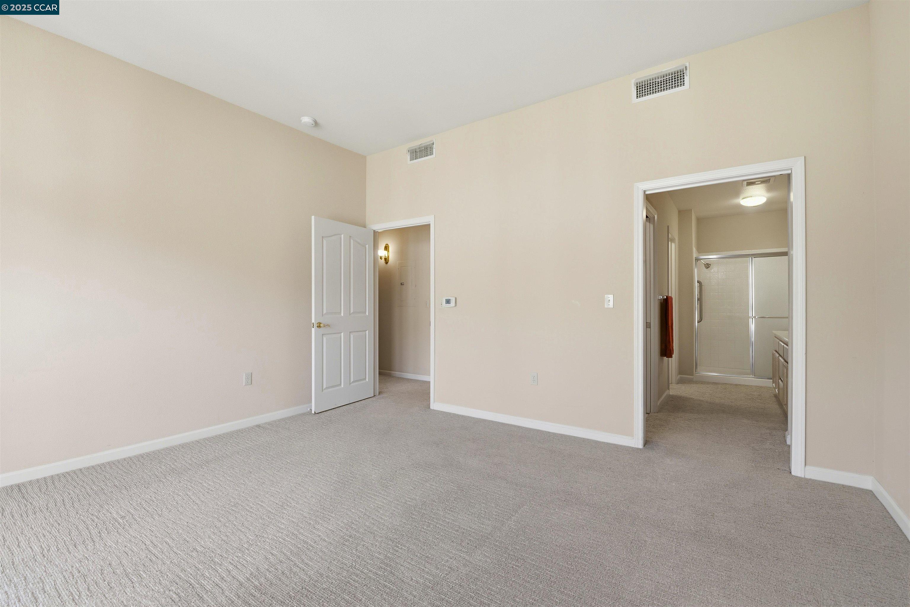 Photo #17: 41118272 Listing: Photo #17